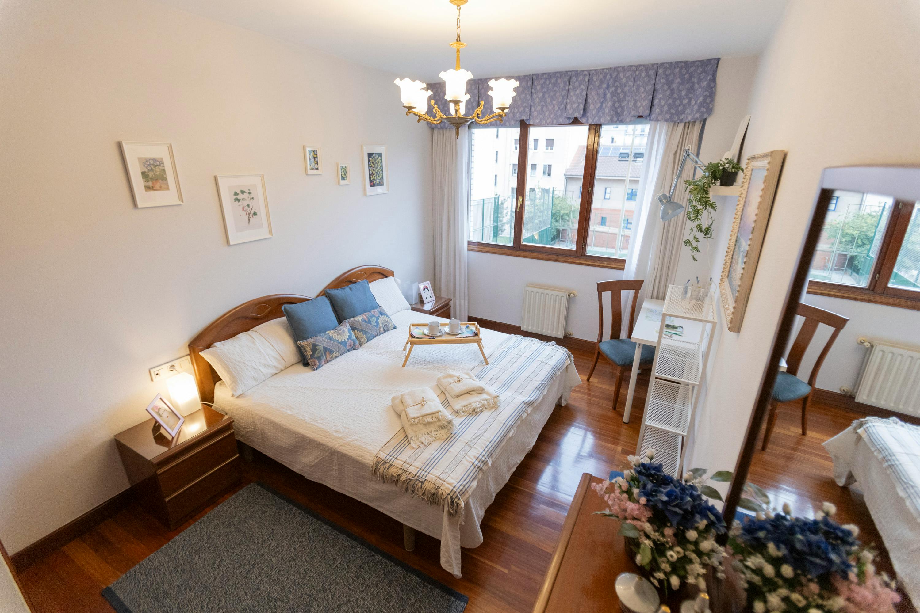 Private room in Calle Islas Canarias, Bilbao (1715584) room image 1