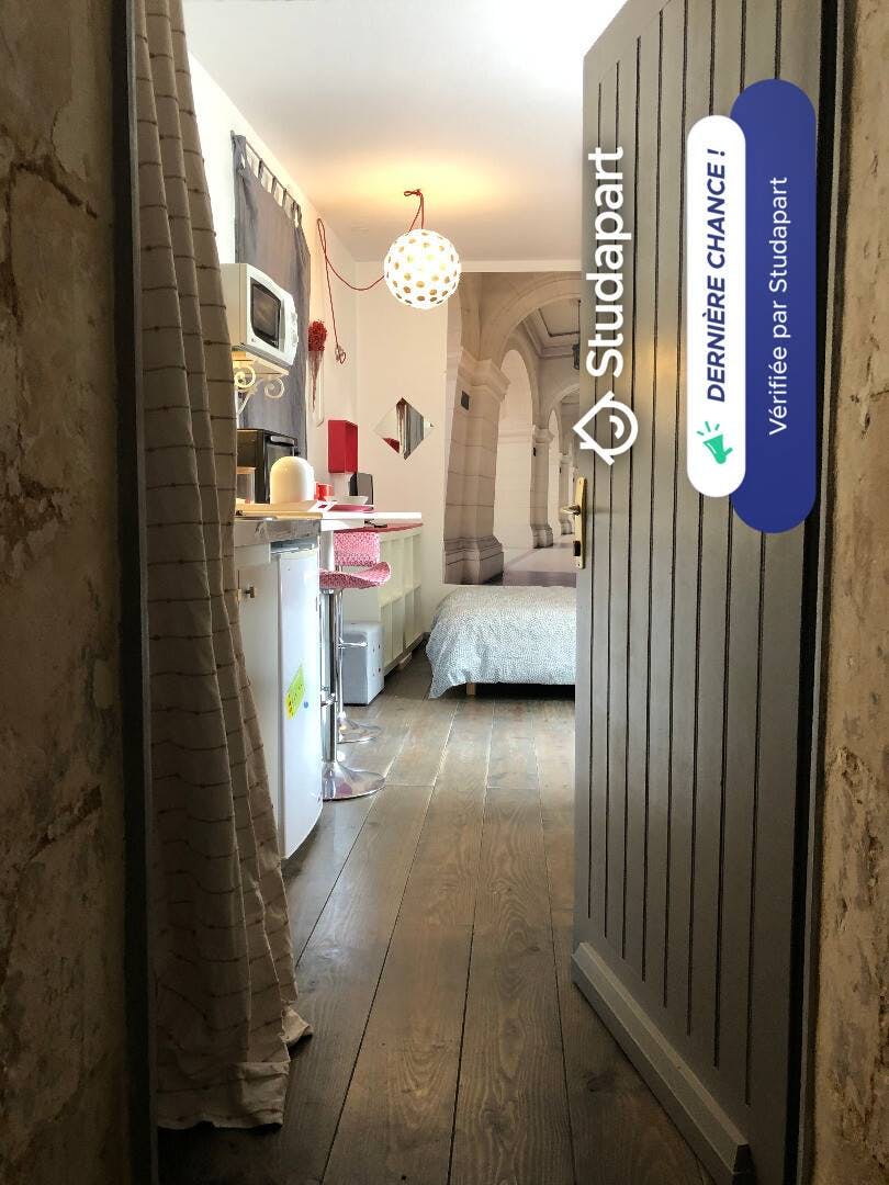 Apartament de închiriat pentru 570 EUR pe lună în Poitiers, Rue de Champagne