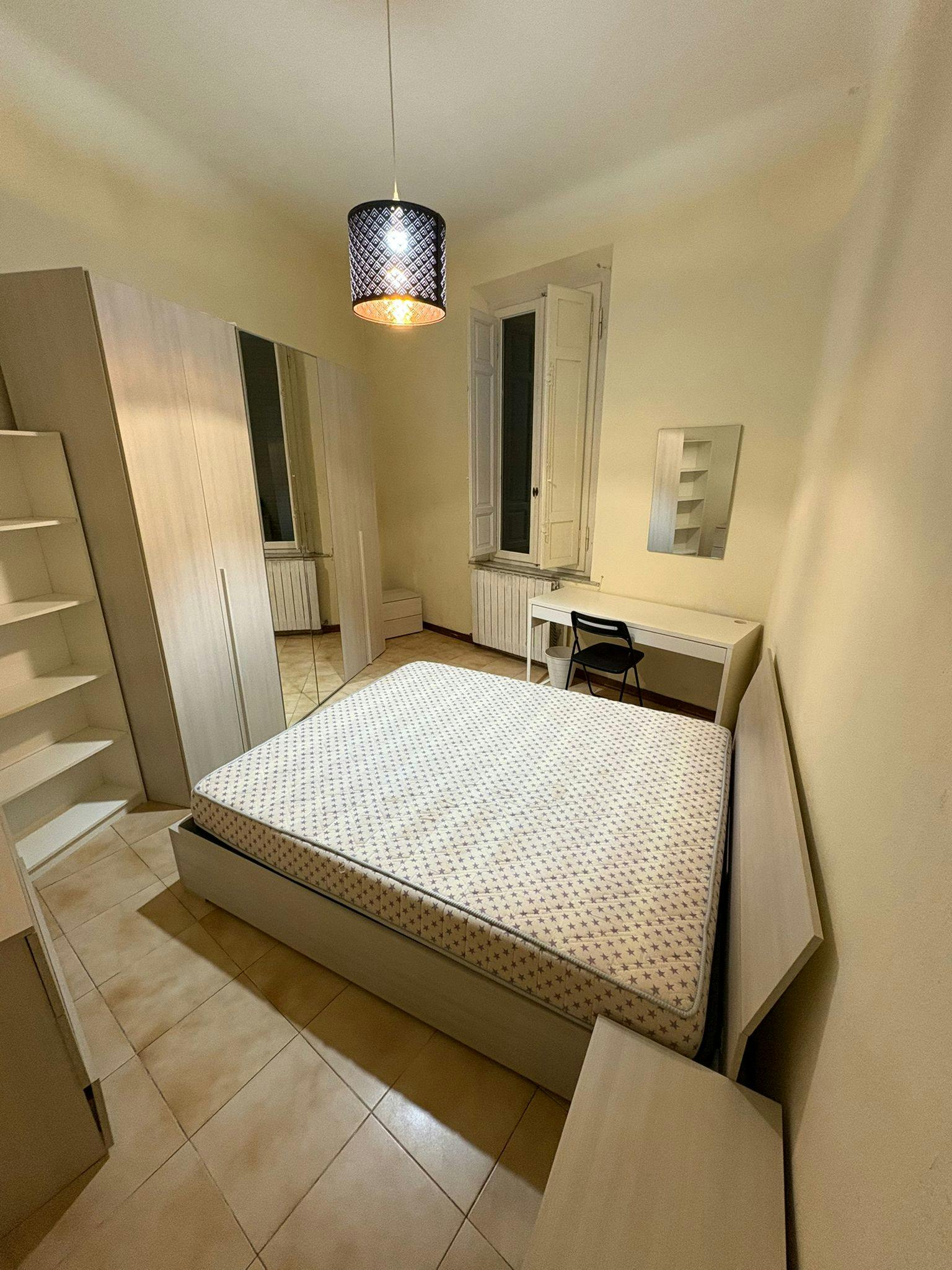 Cameră privată de închiriat pentru 400 EUR pe lună în Pisa, Via Carlo Cattaneo