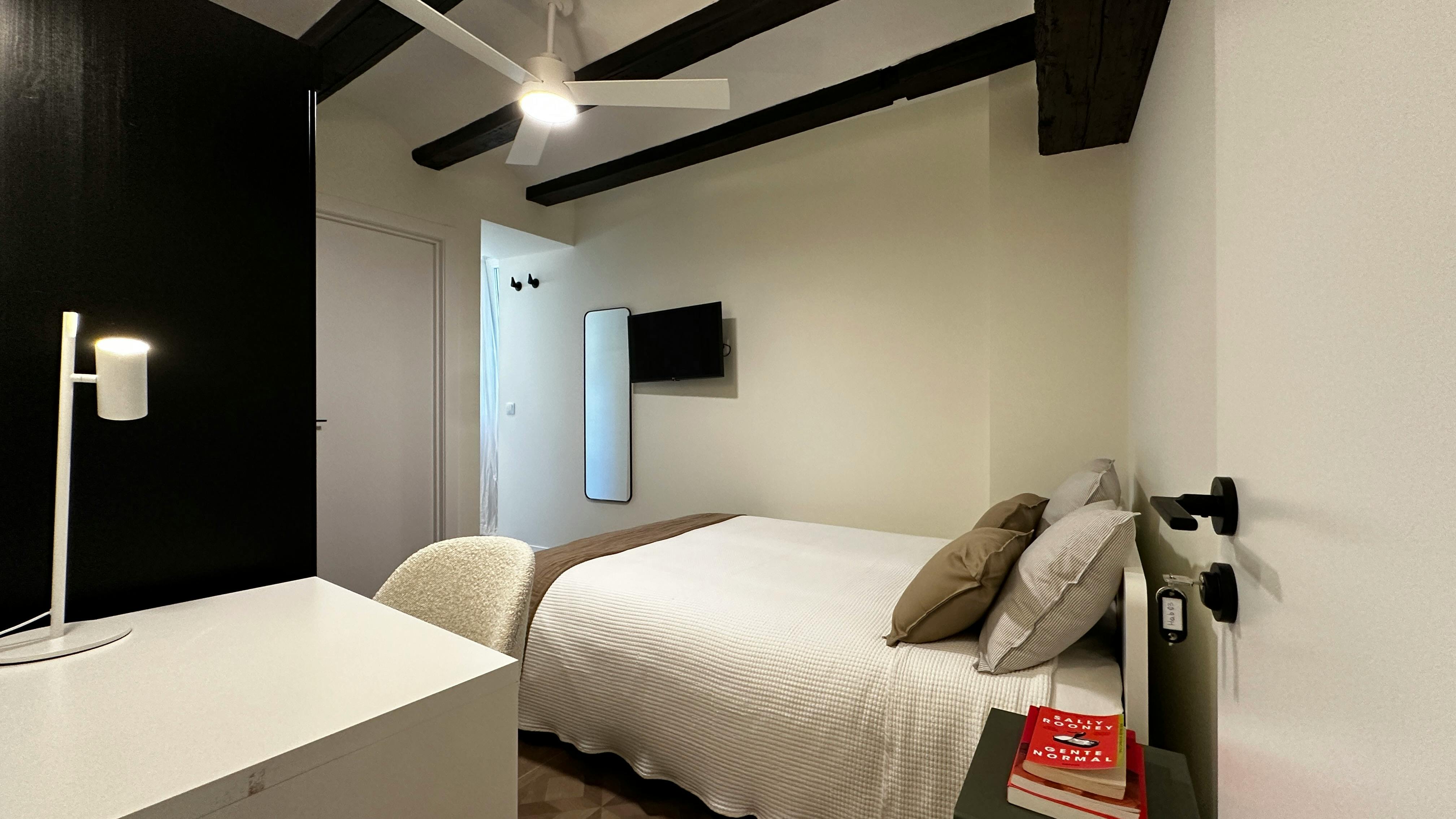 Shared room in Carrer del Túria, Valencia (1715666) room image 1
