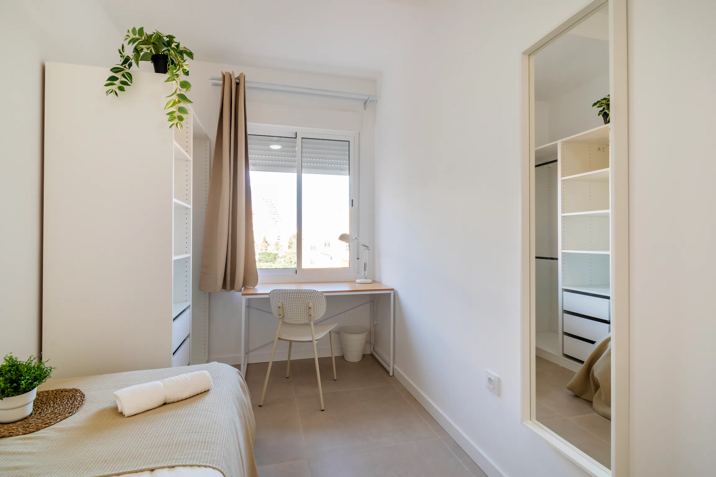 Private room in Carrer de l'Escultor Josep Capuz, Valencia (1715695) ROOM 4