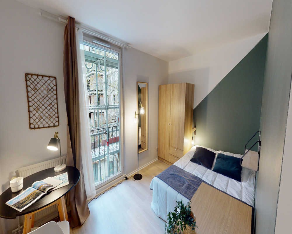 Rue des Frigos, Paris preview