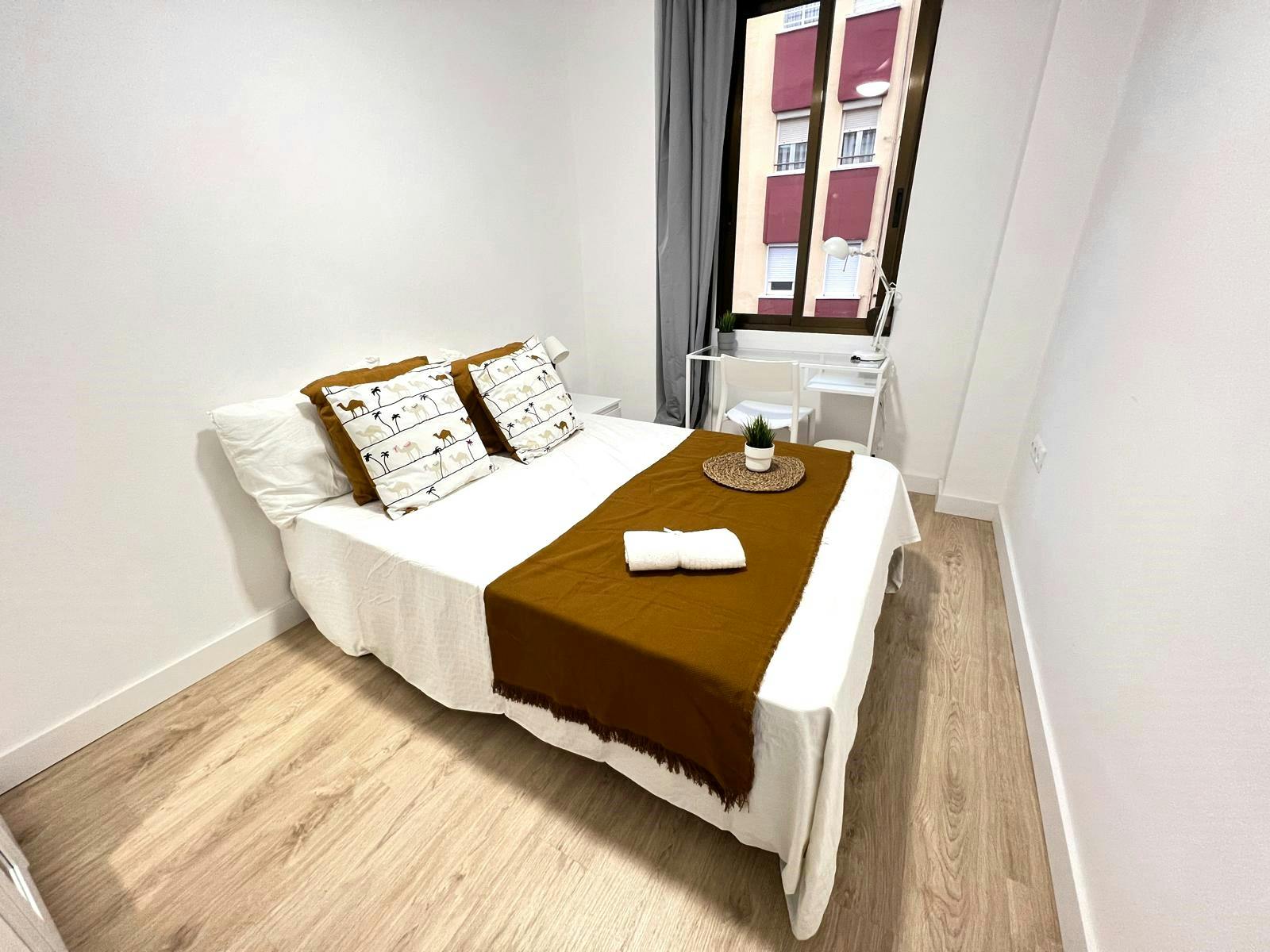 Private room in Carrer de Finestrat, Valencia (1715718) room image 1
