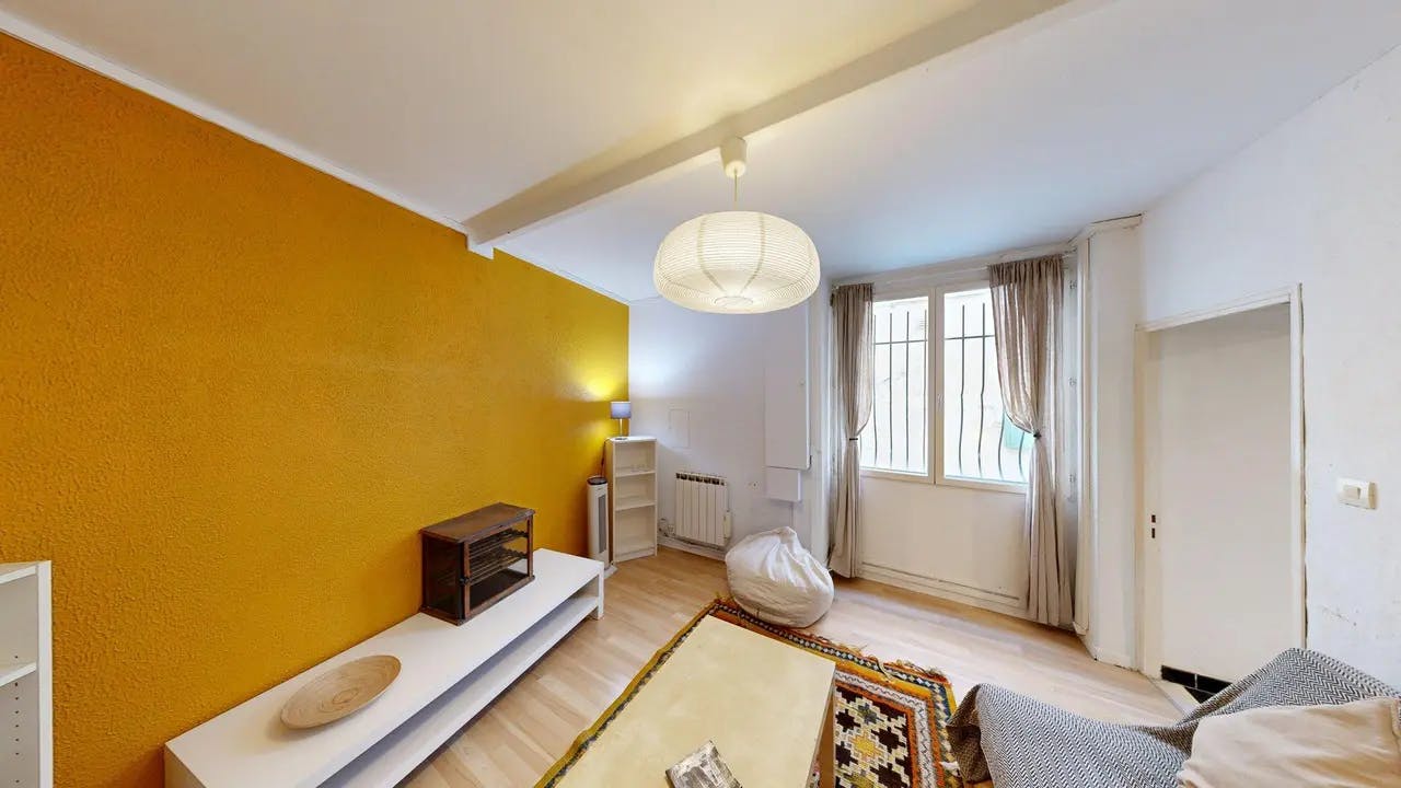 Haus zu mieten für 820 € pro Monat in Avignon, Rue Saint-Guillaume