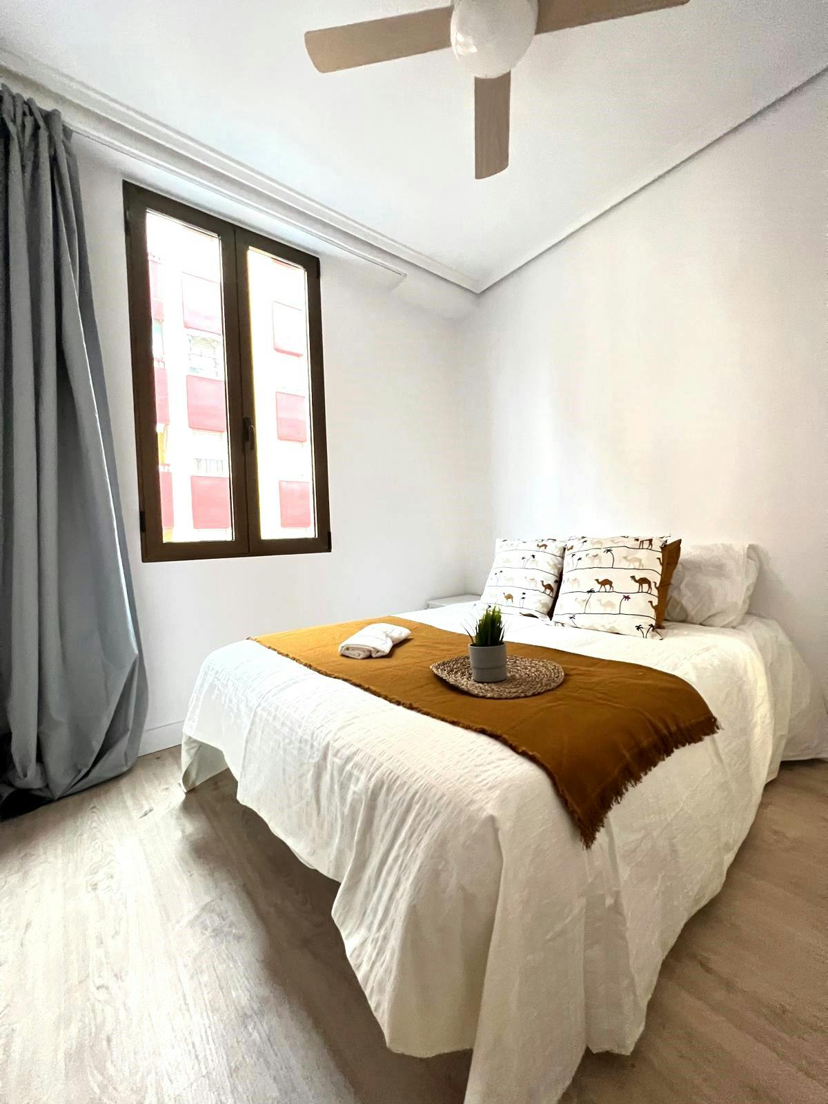 Private room in Carrer de Finestrat, Valencia (1715735) room image 1