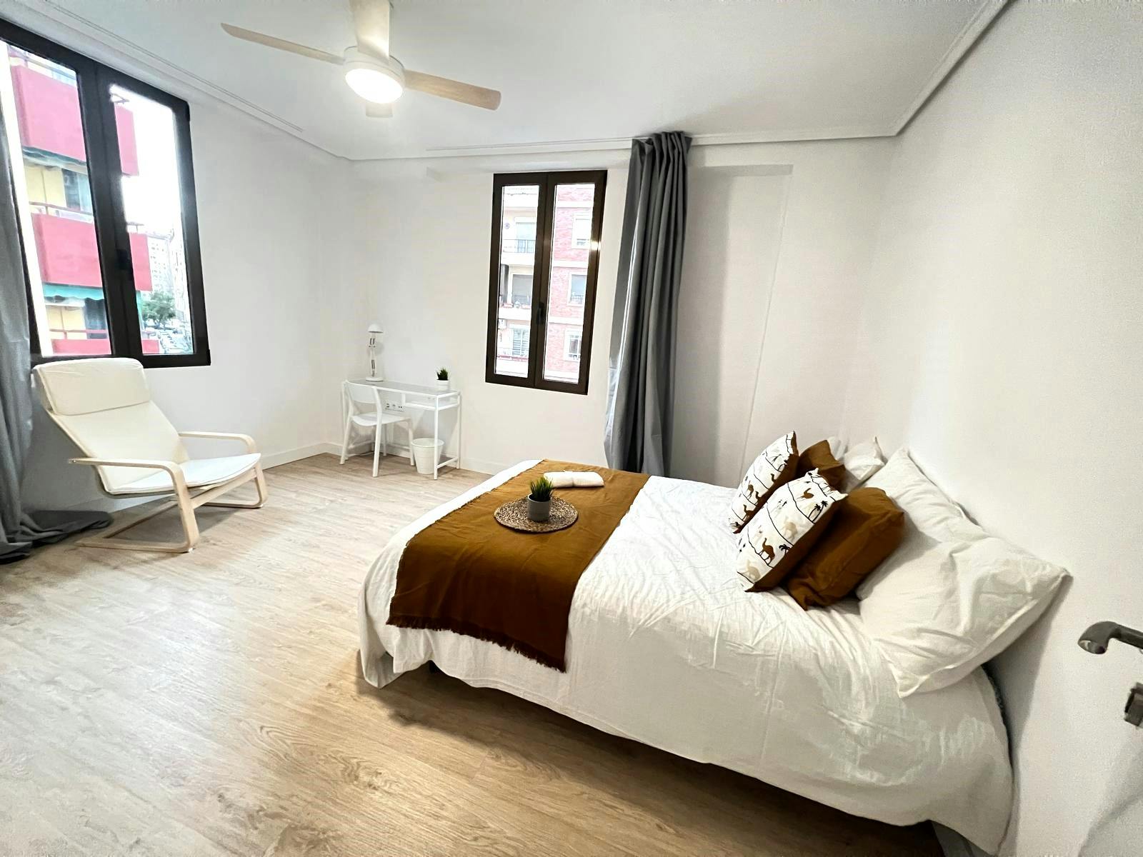 Private room in Carrer de Finestrat, Valencia (1715737) room image 1