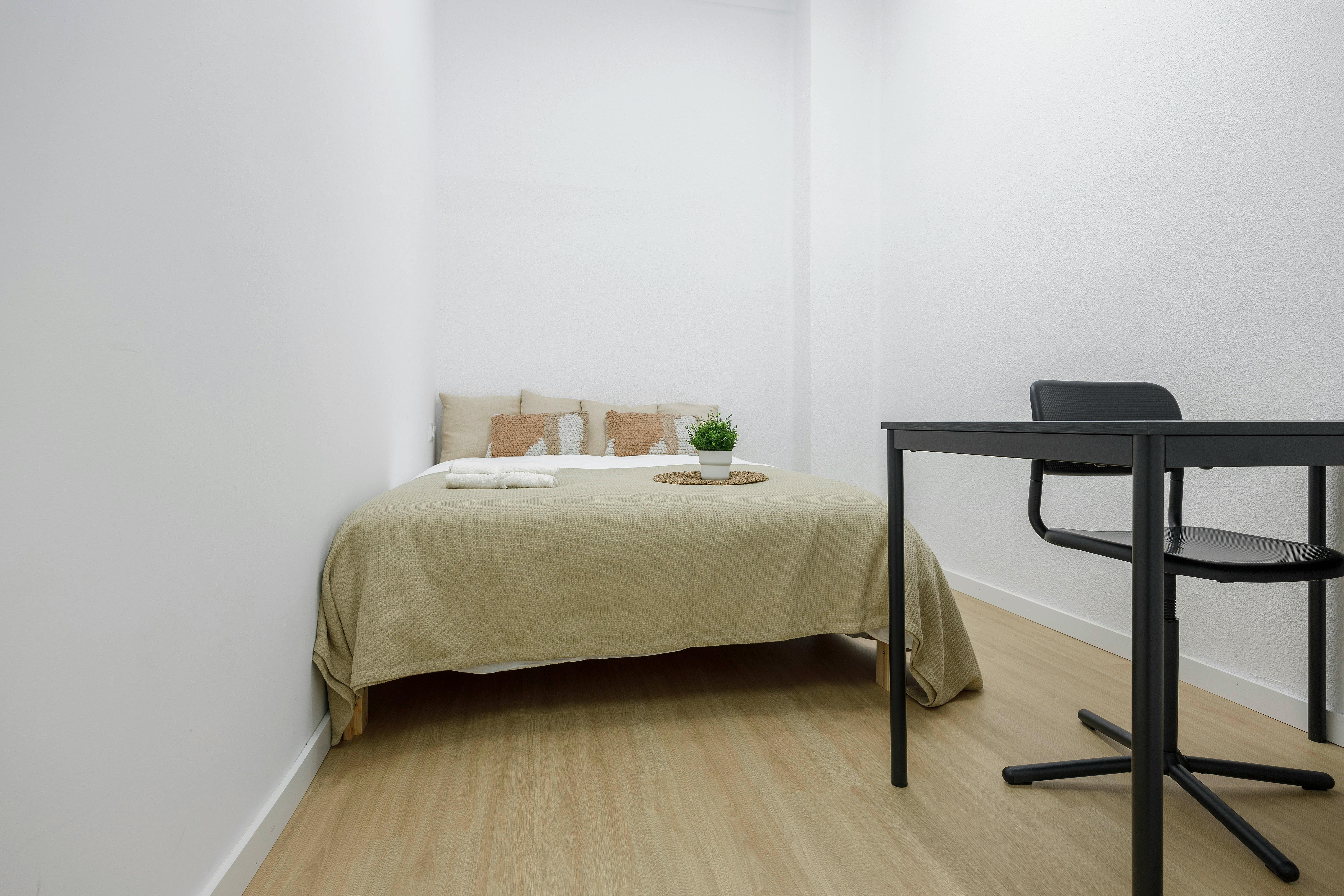 Private room in Carrer de Ribera, Valencia (1715765) room image 1