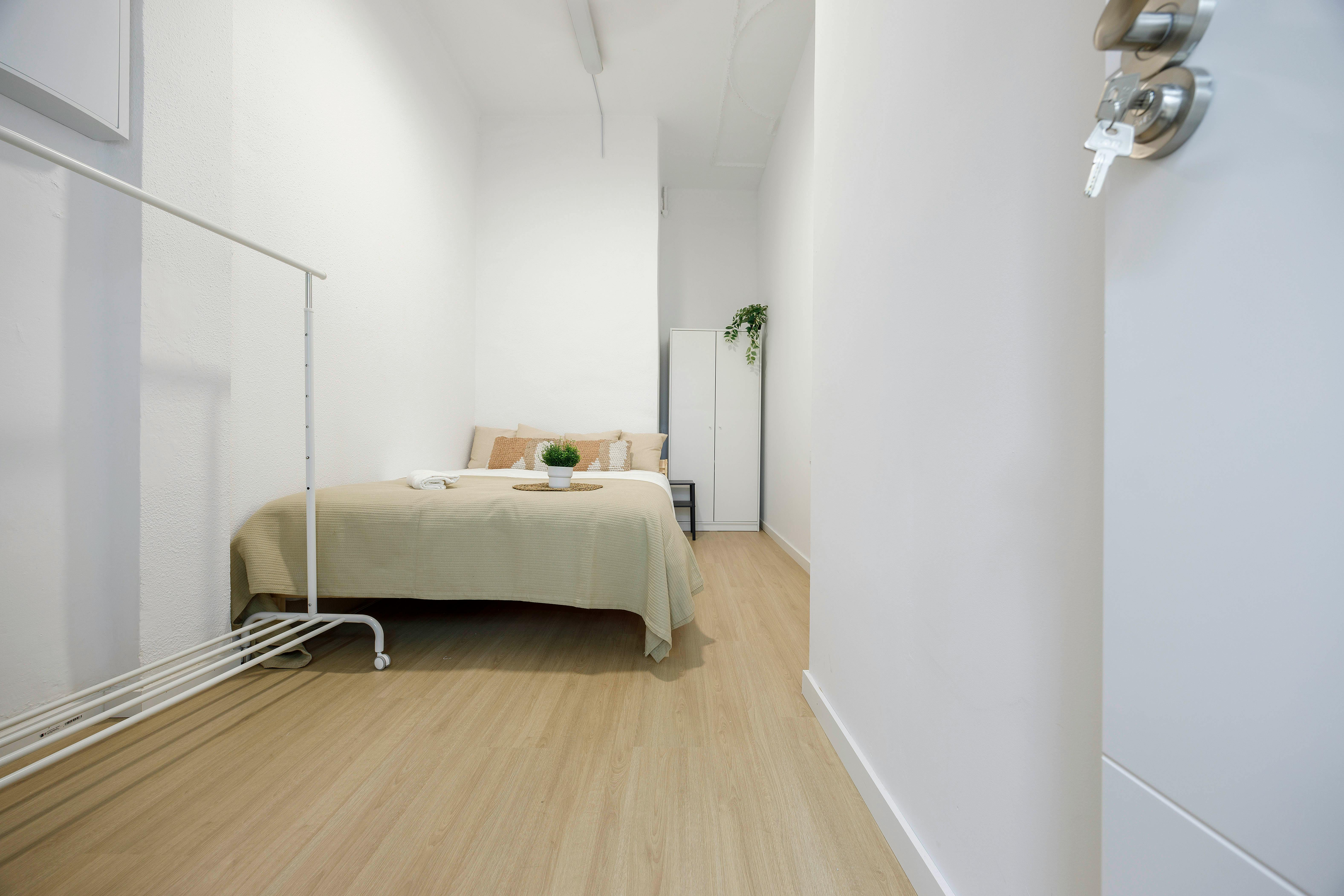Private room in Carrer de Ribera, Valencia (1715766) room image 1