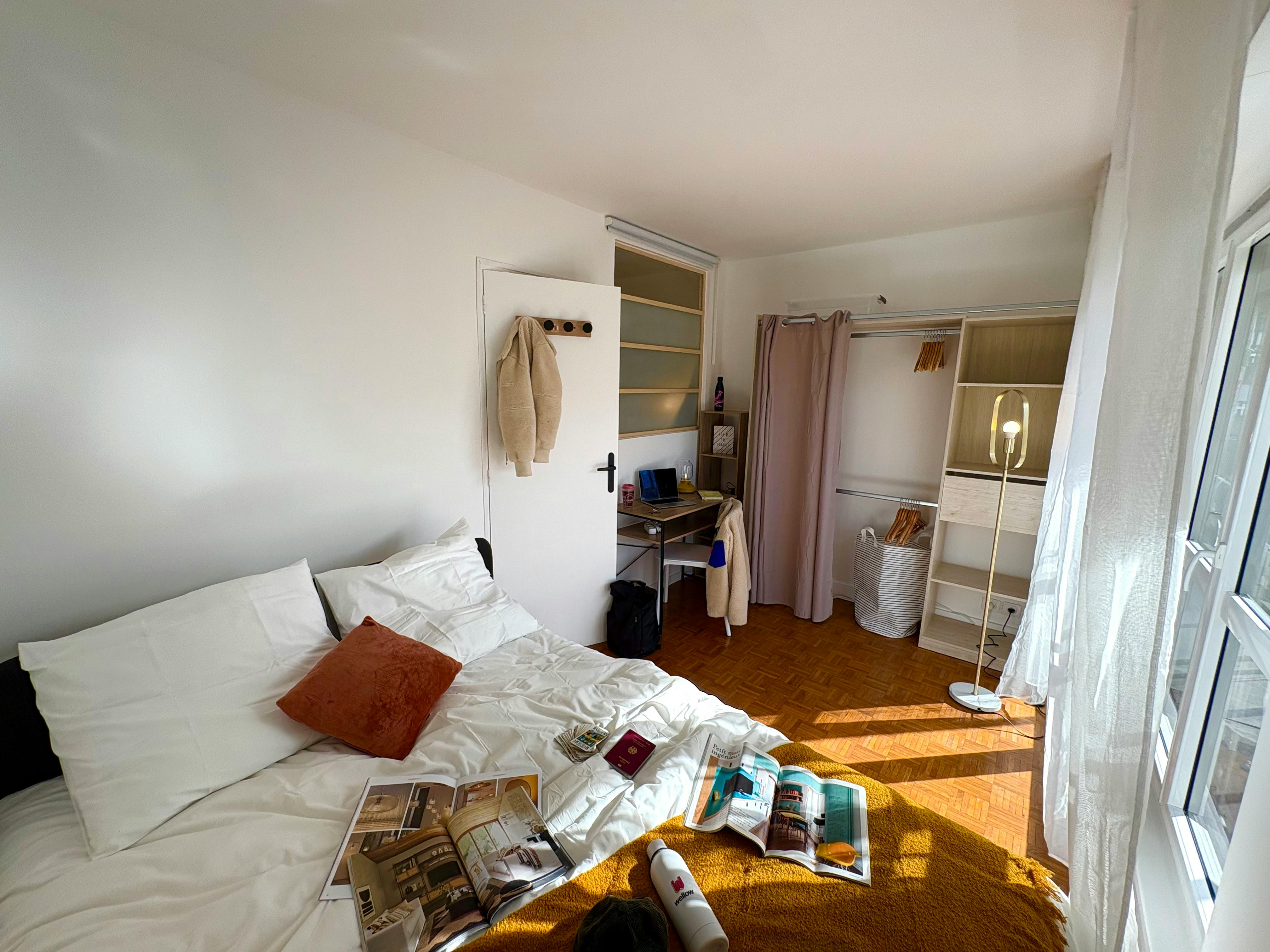 Rue de Vaugirard, Paris preview