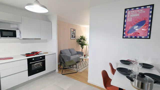Private room in Rue Petit, Clichy (1715810) room image 6