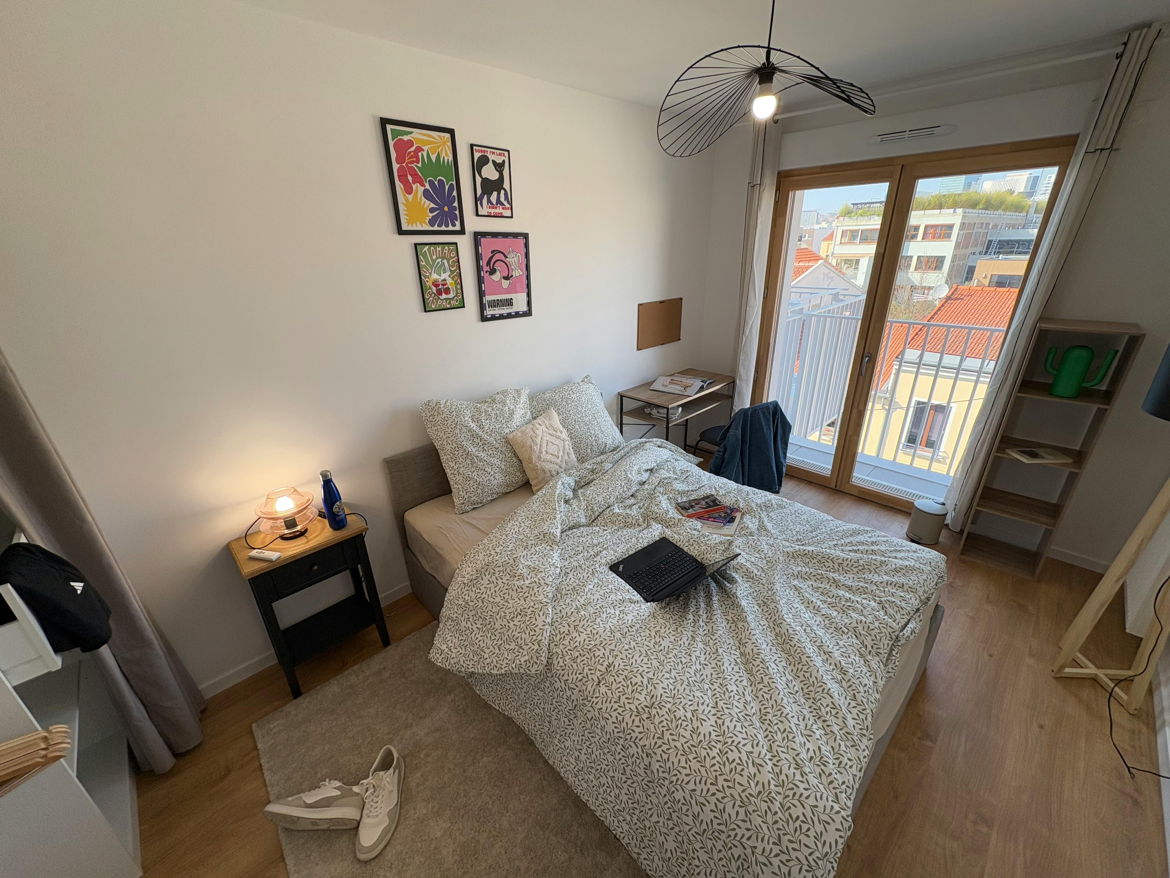 Rue de Paris, Montreuil preview