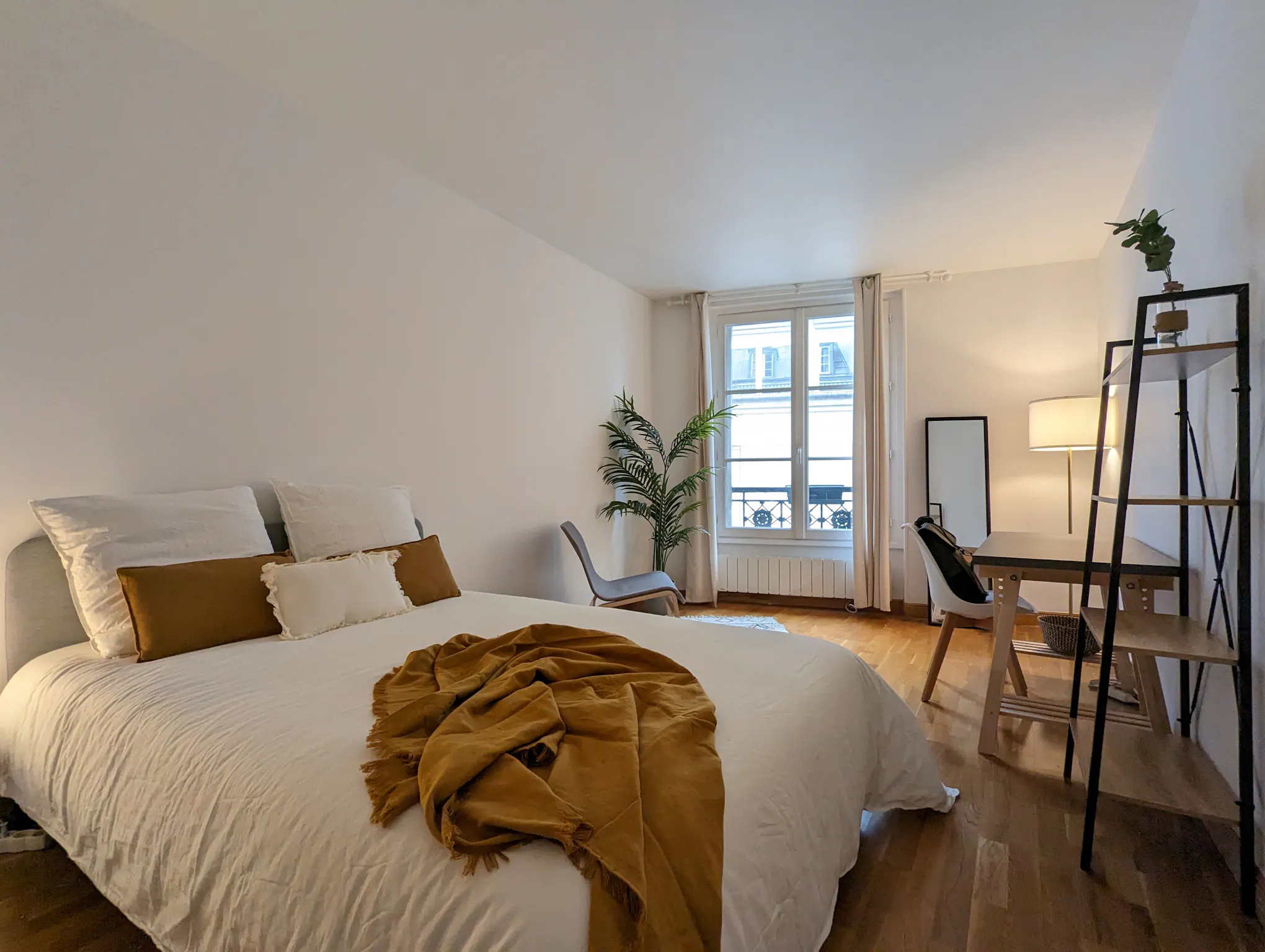 Rue des Bourdonnais, Paris preview