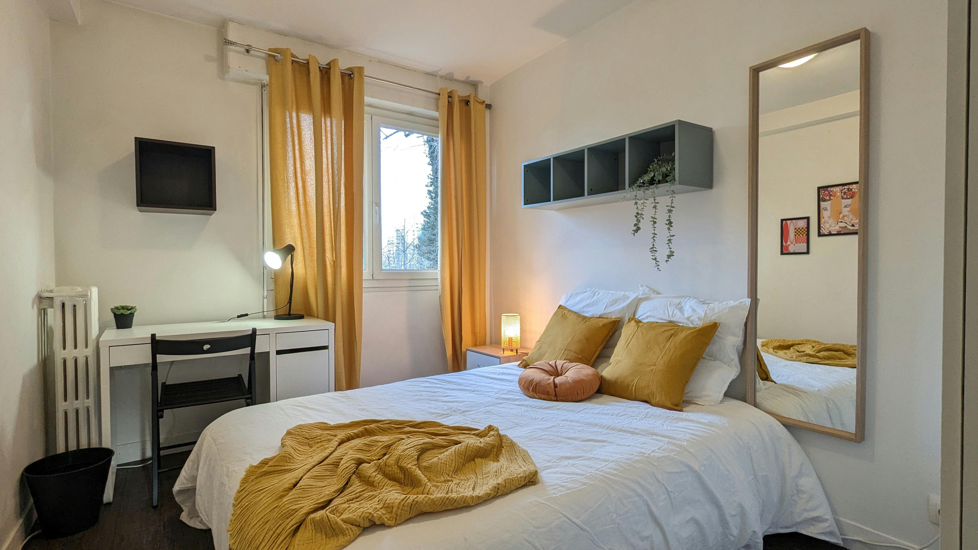Avenue de la Porte des Lilas, Paris preview