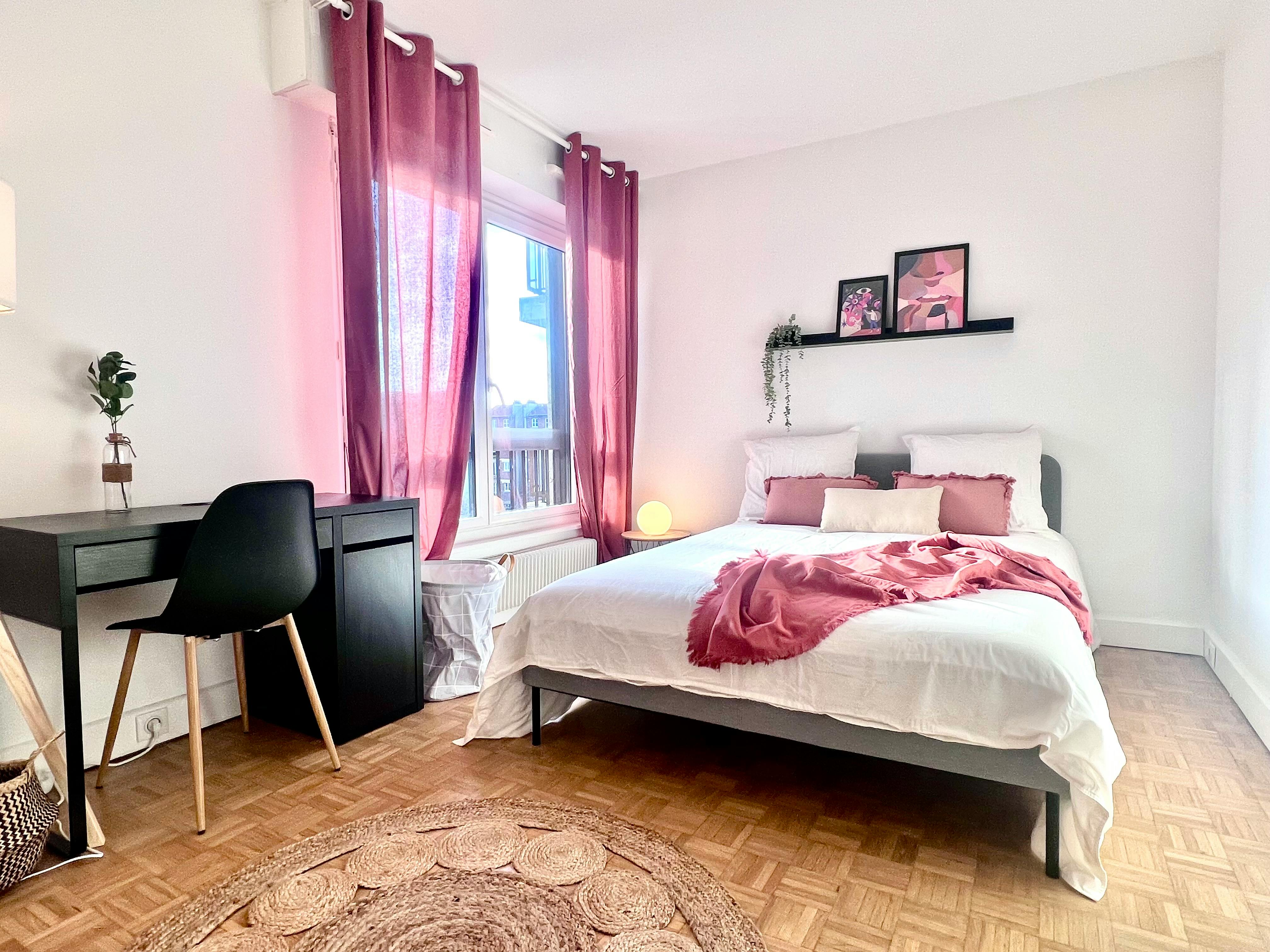 Cameră privată de închiriat pentru 1.040 EUR pe lună în Paris, Rue de Vaugirard