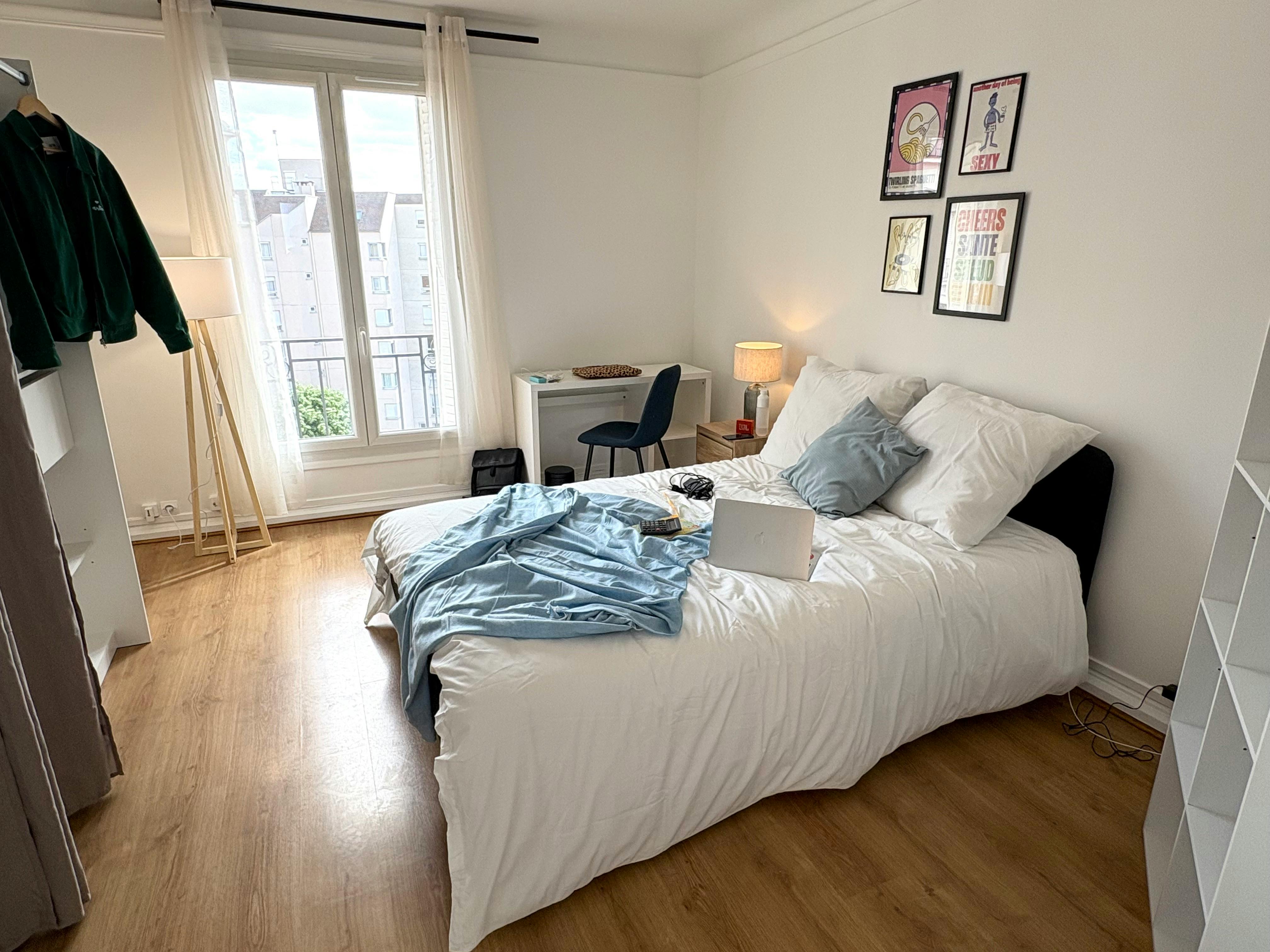 Rue Pierre Brossolette, Courbevoie preview