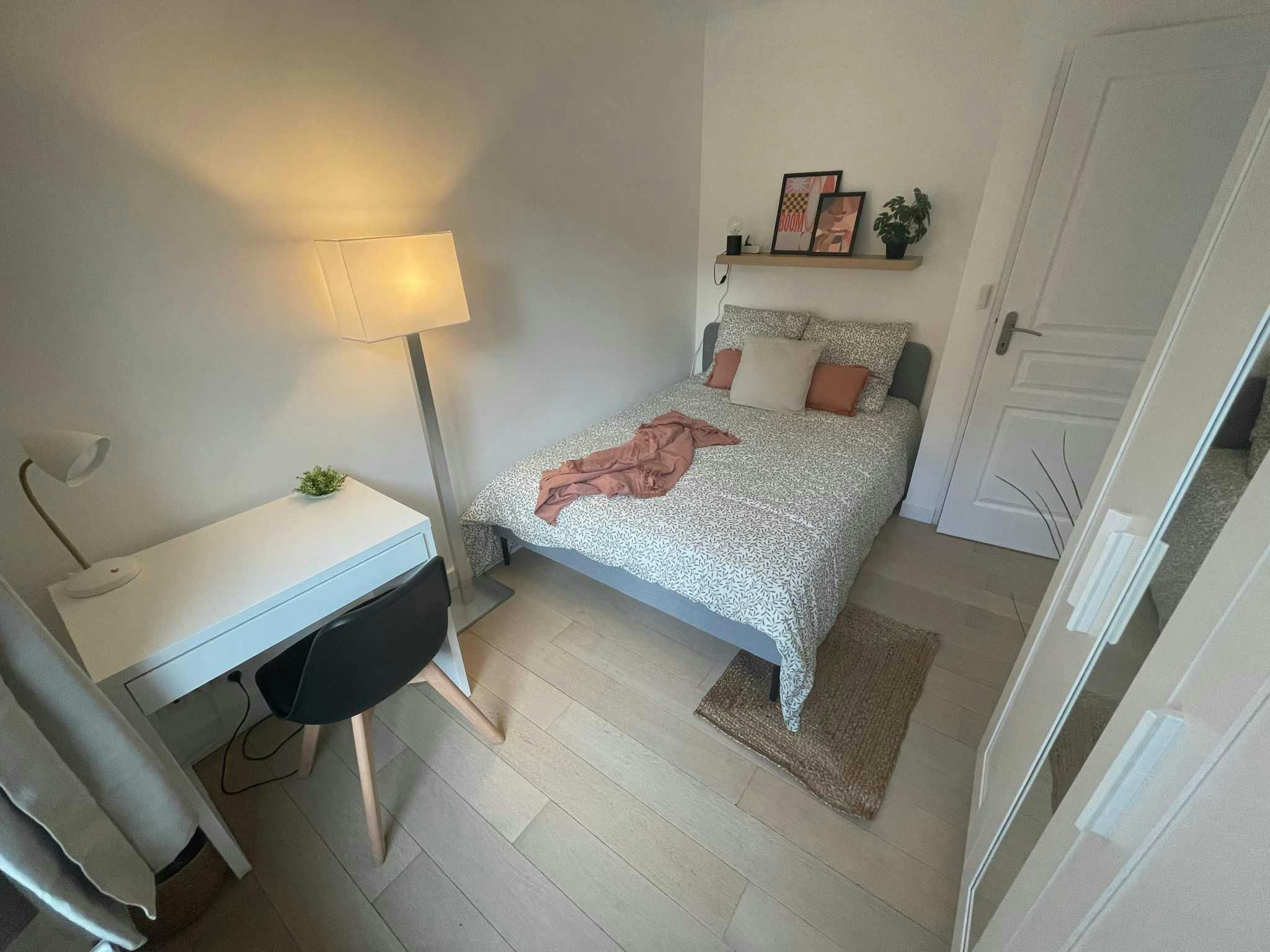 Rue le Marois, Paris preview