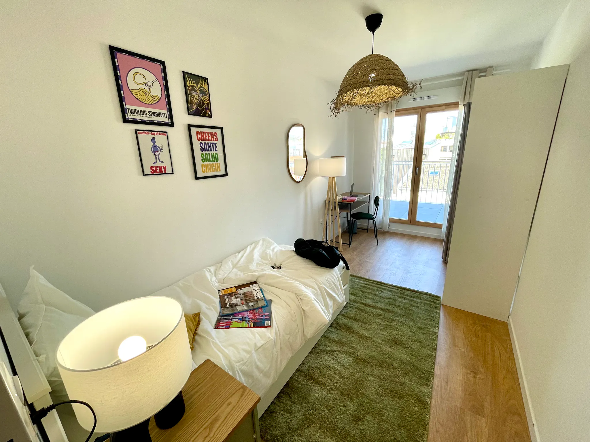 Rue de Paris, Montreuil preview
