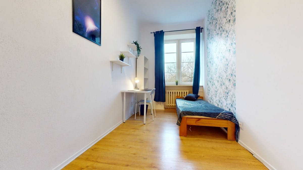 Private room for rent for PLN 2,013 per month in Warsaw, Powsińska