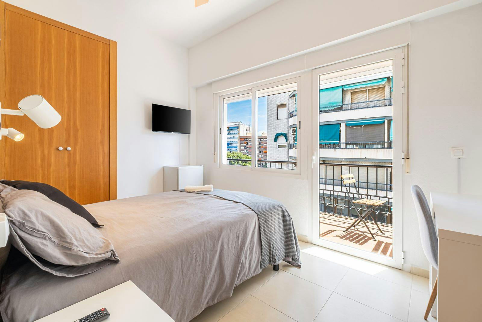 Avinguda d'Aguilera, Alicante preview