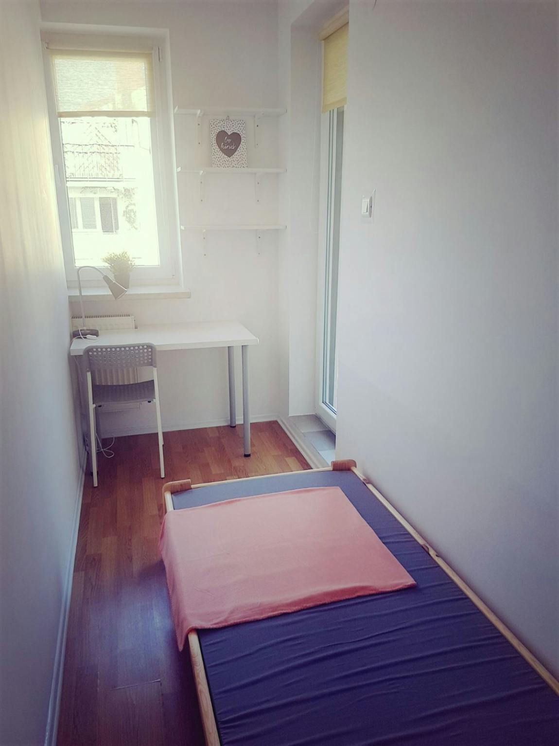 Pod Lipą, Warsaw preview
