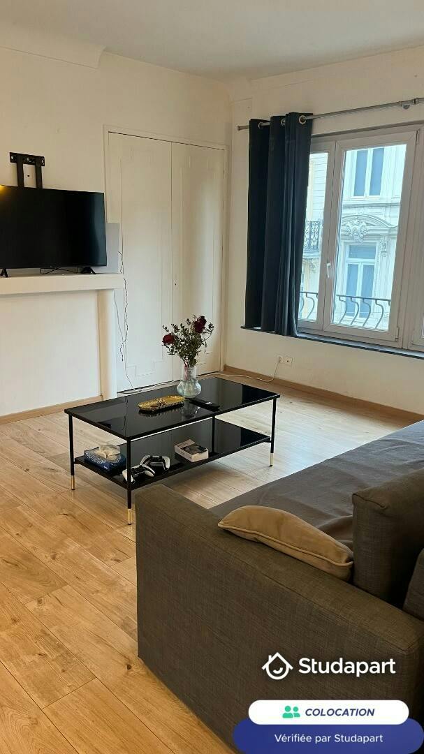 Private room for rent on Rue Colbert, Lille - Vue 5