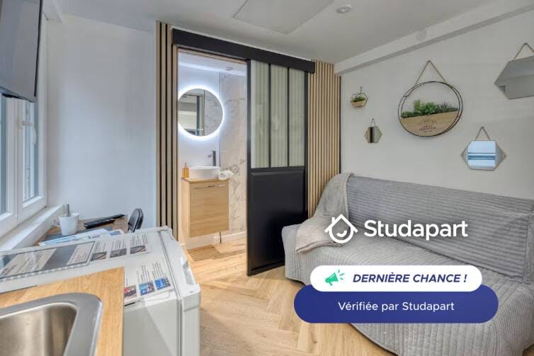 Appartamento in affitto a 728 € al mese a Grenoble, Rue de Miribel