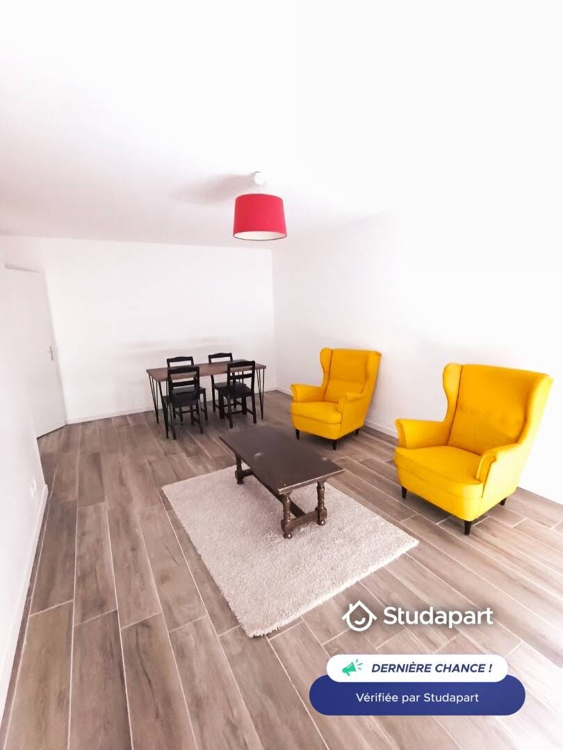 Apartament de închiriat pentru 705 EUR pe lună în Orléans, Rue Georges Pompidou