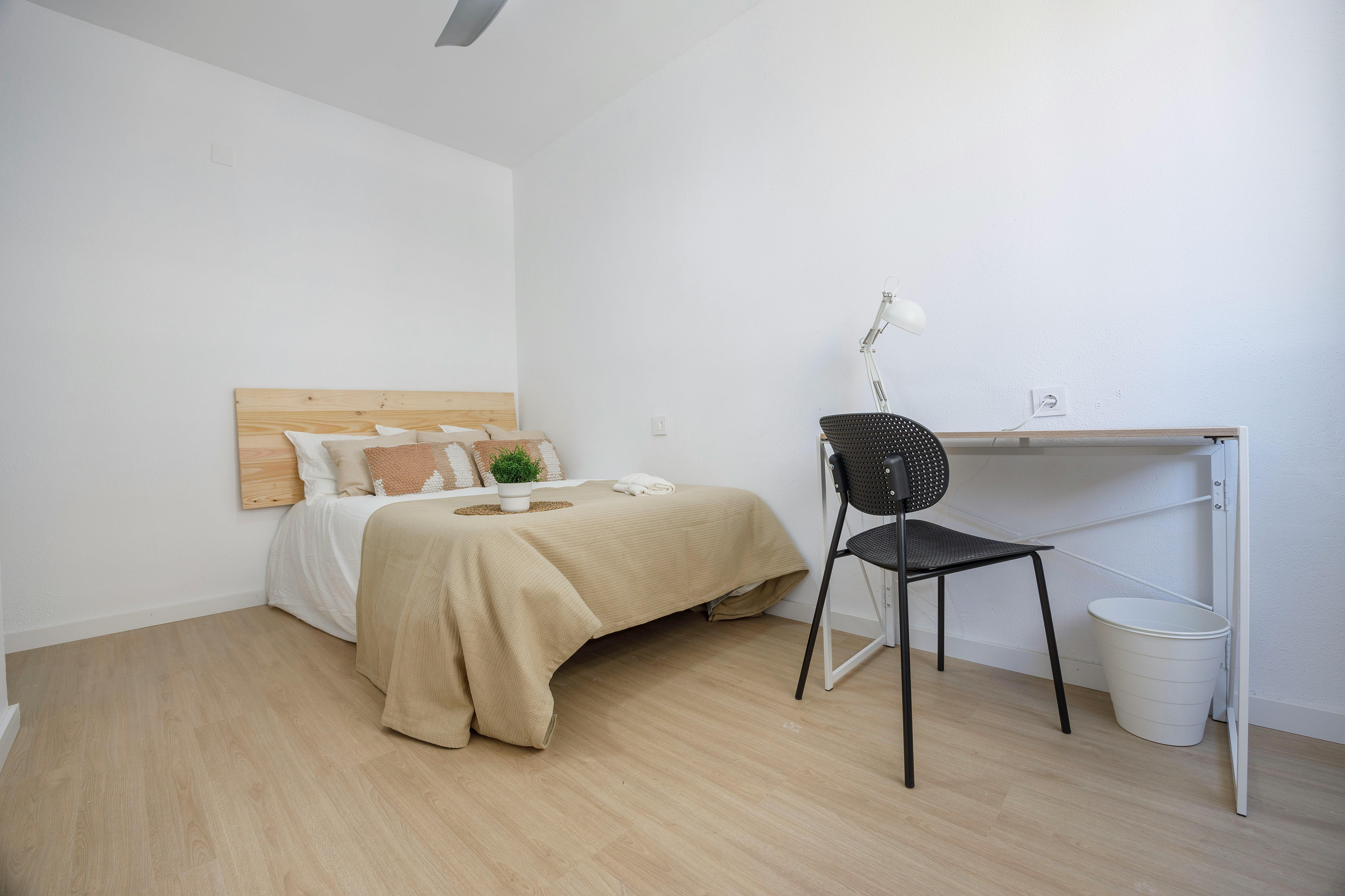 Private room in Carrer de la Vila de Muro, Valencia (1716135) ROOM