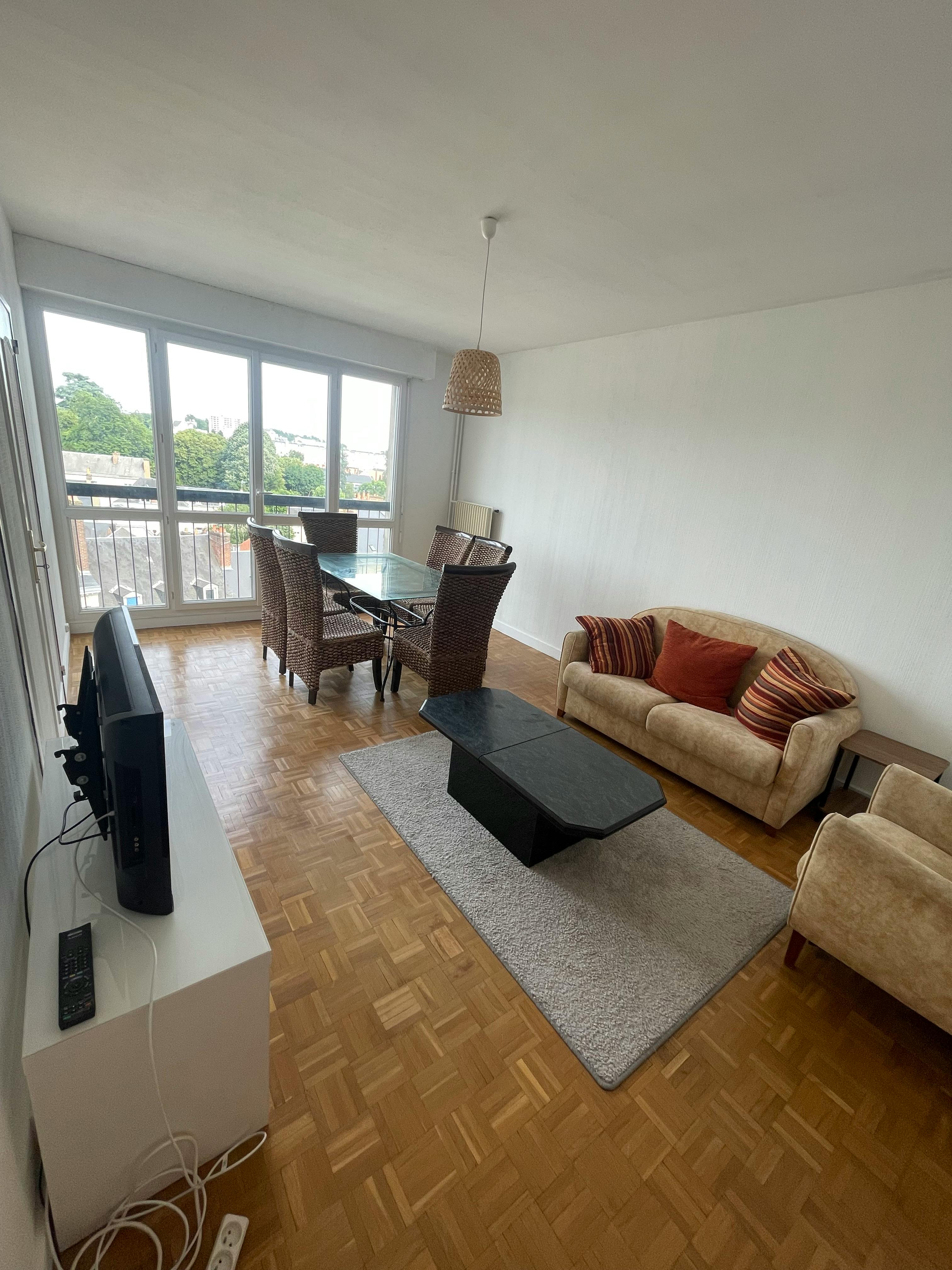 Private room for rent for €440 per month in Le Mans, Rue Gougeard