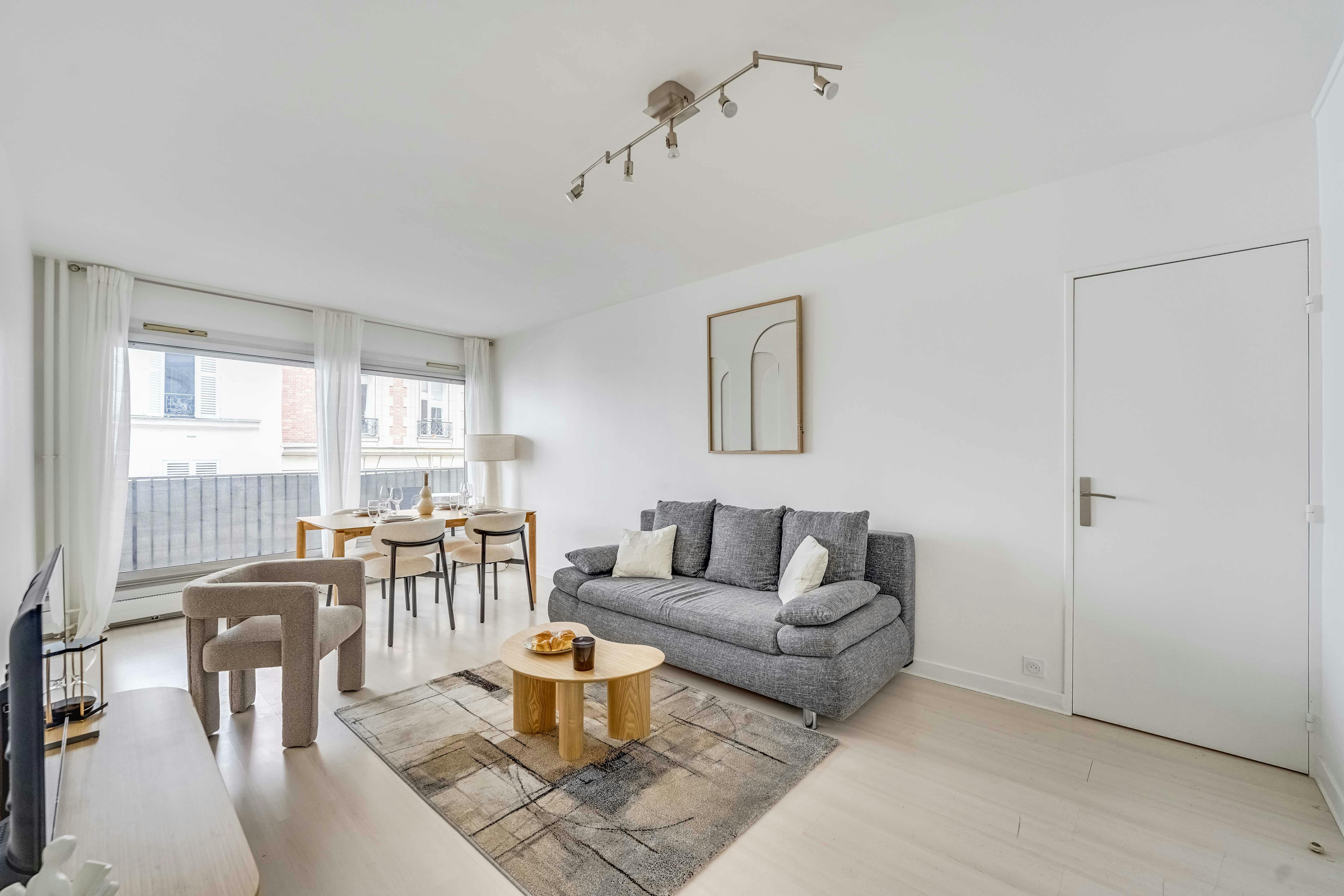 Rue Jouvenet, Paris preview