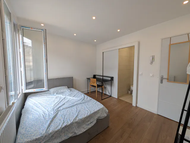 Private room in Rue Pierre Curie, Montreuil (1716513) room image 1