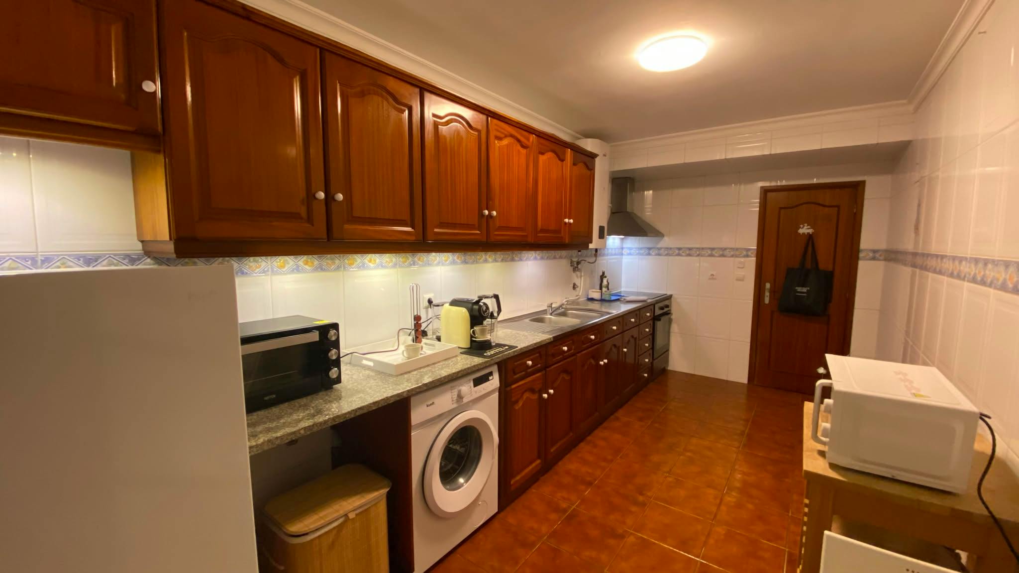 Apartament de închiriat pentru 1.200 EUR pe lună în Atouguia da Baleia, Rua da Capela