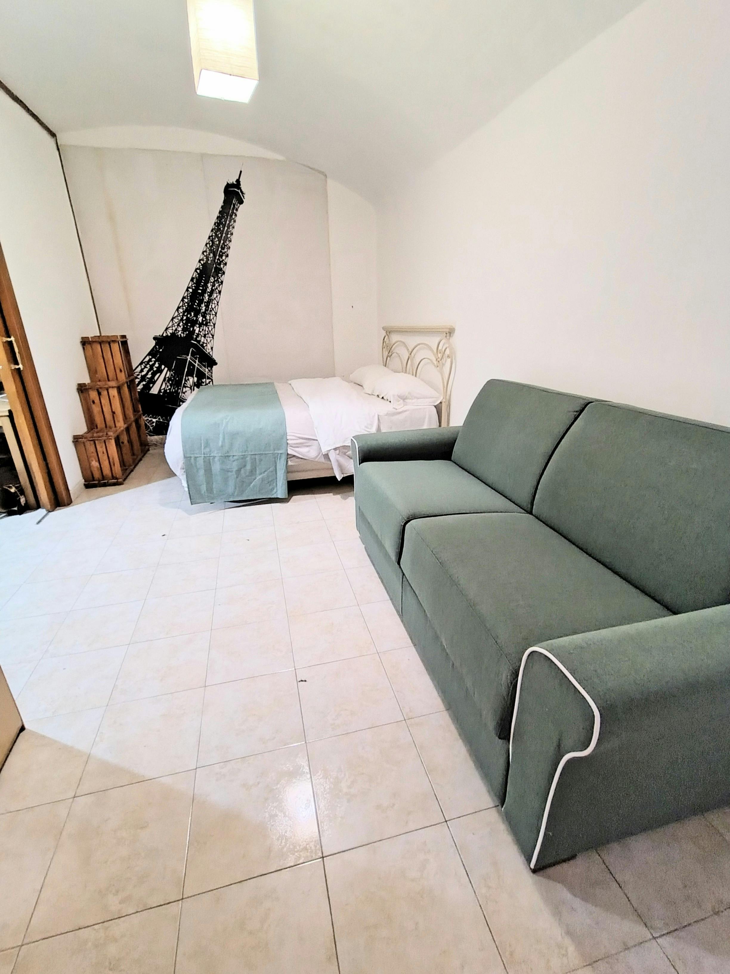 1-Bedroom Apartment in Via dei Tribunali, Naples (1716626) room image 5