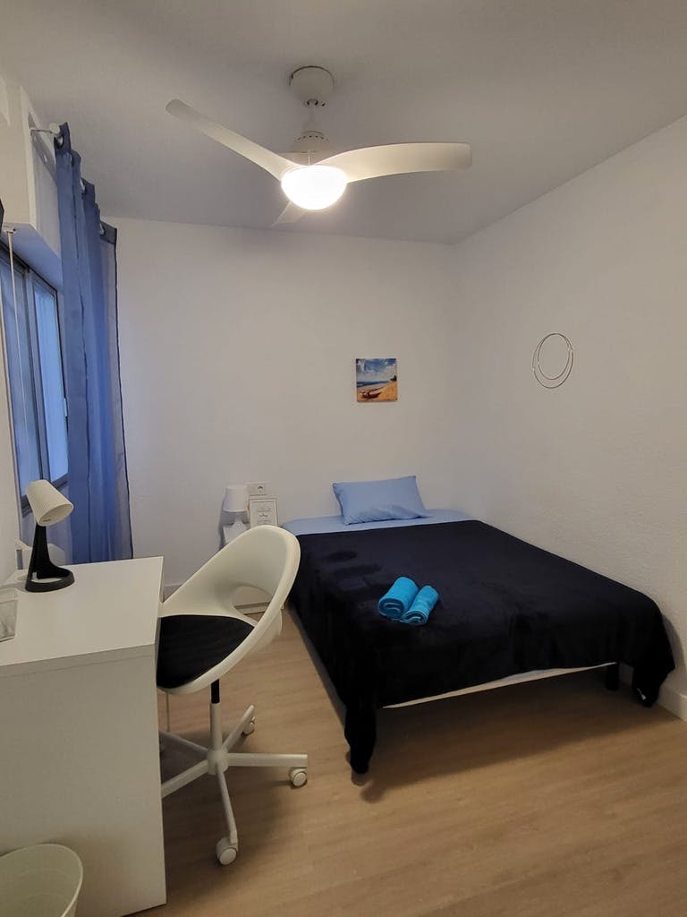 Shared room for rent for €410 per month in San Vicent del Raspeig, Calle Jijona