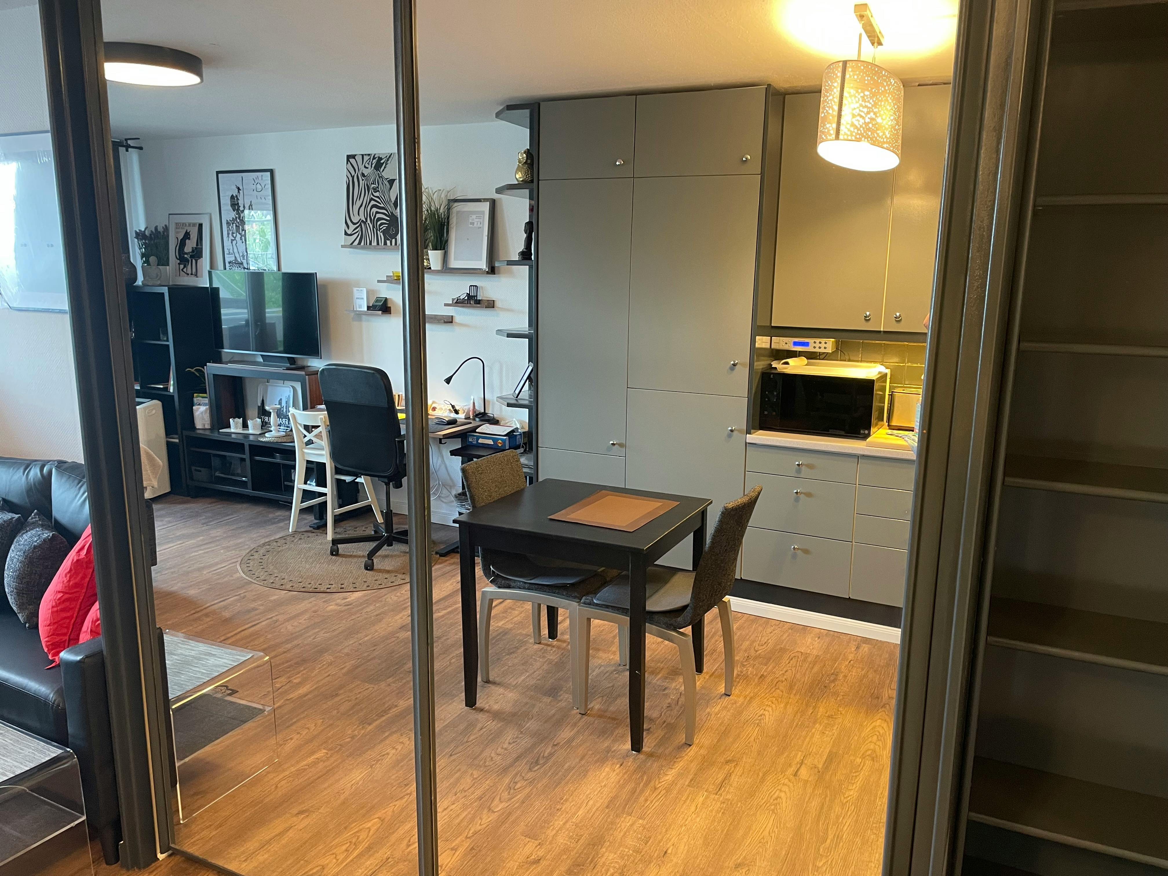 Apartament de închiriat pentru 1.450 EUR pe lună în Frankfurt am Main, Mittlerer Hasenpfad