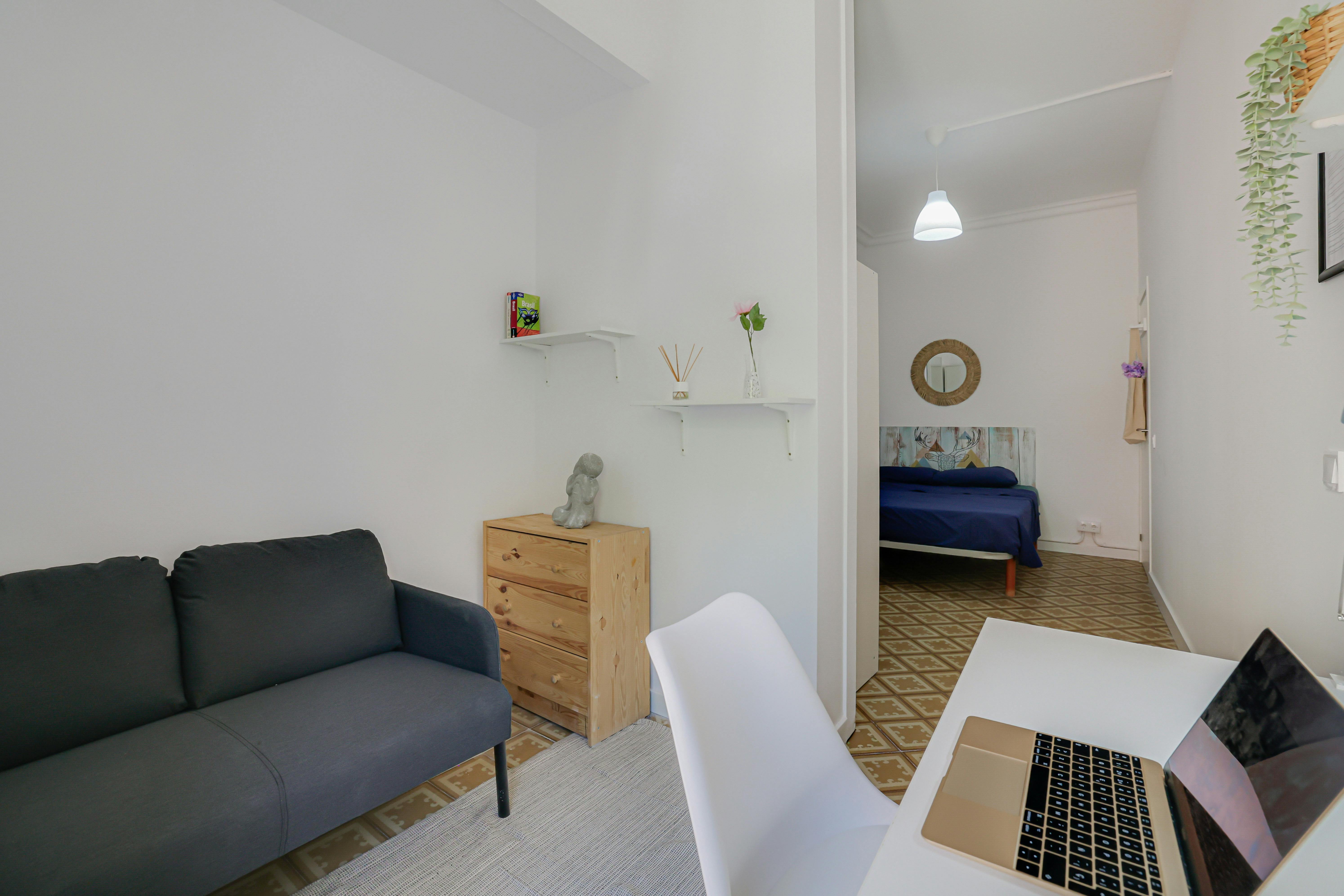 Private room in Carrer de l'Encarnació, Barcelona (1716774) room image 1