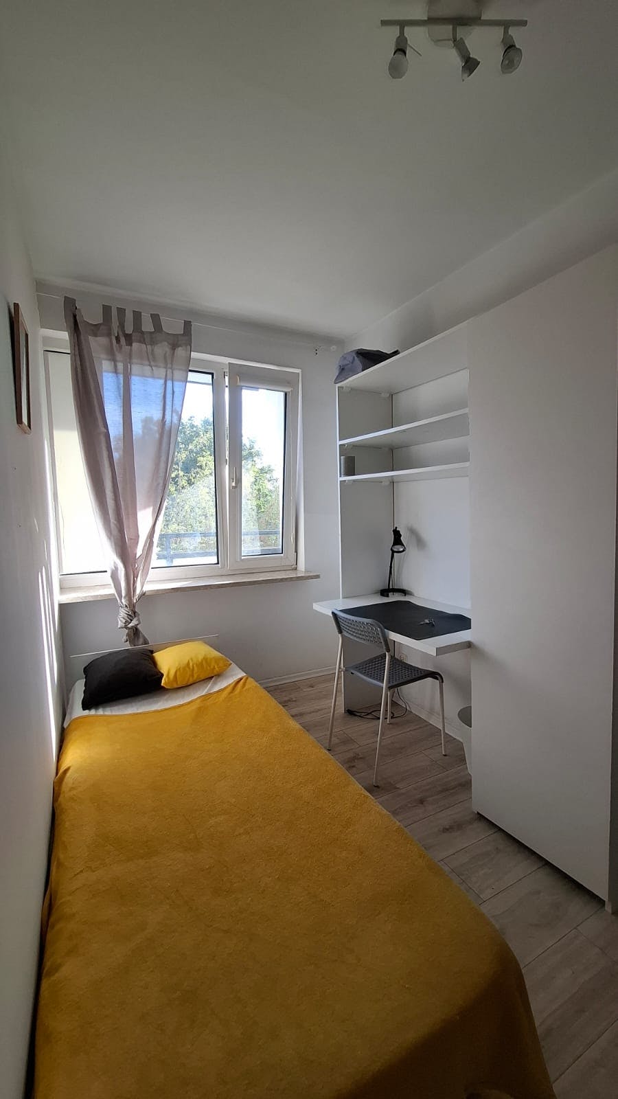 Wiktorii Wiedeńskiej, Warsaw preview