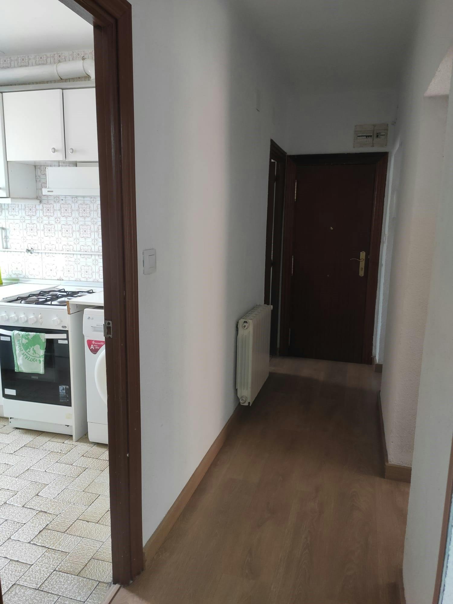 Private room in Calle Castro de Oro, Madrid (1716818) room image 8