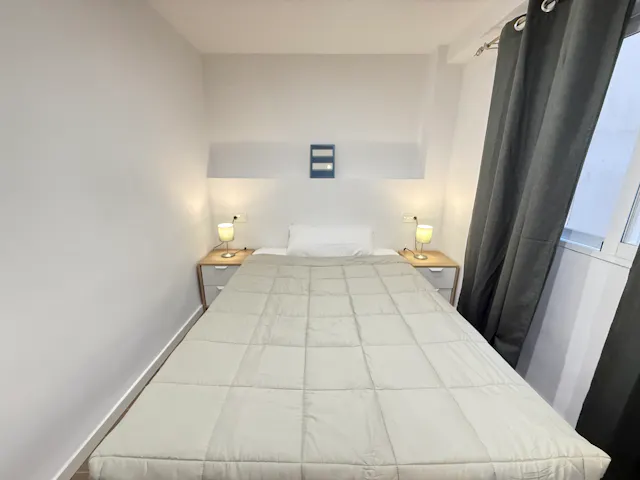Private room in Carrer del General Aldave, Alicante (1716832) room image 2