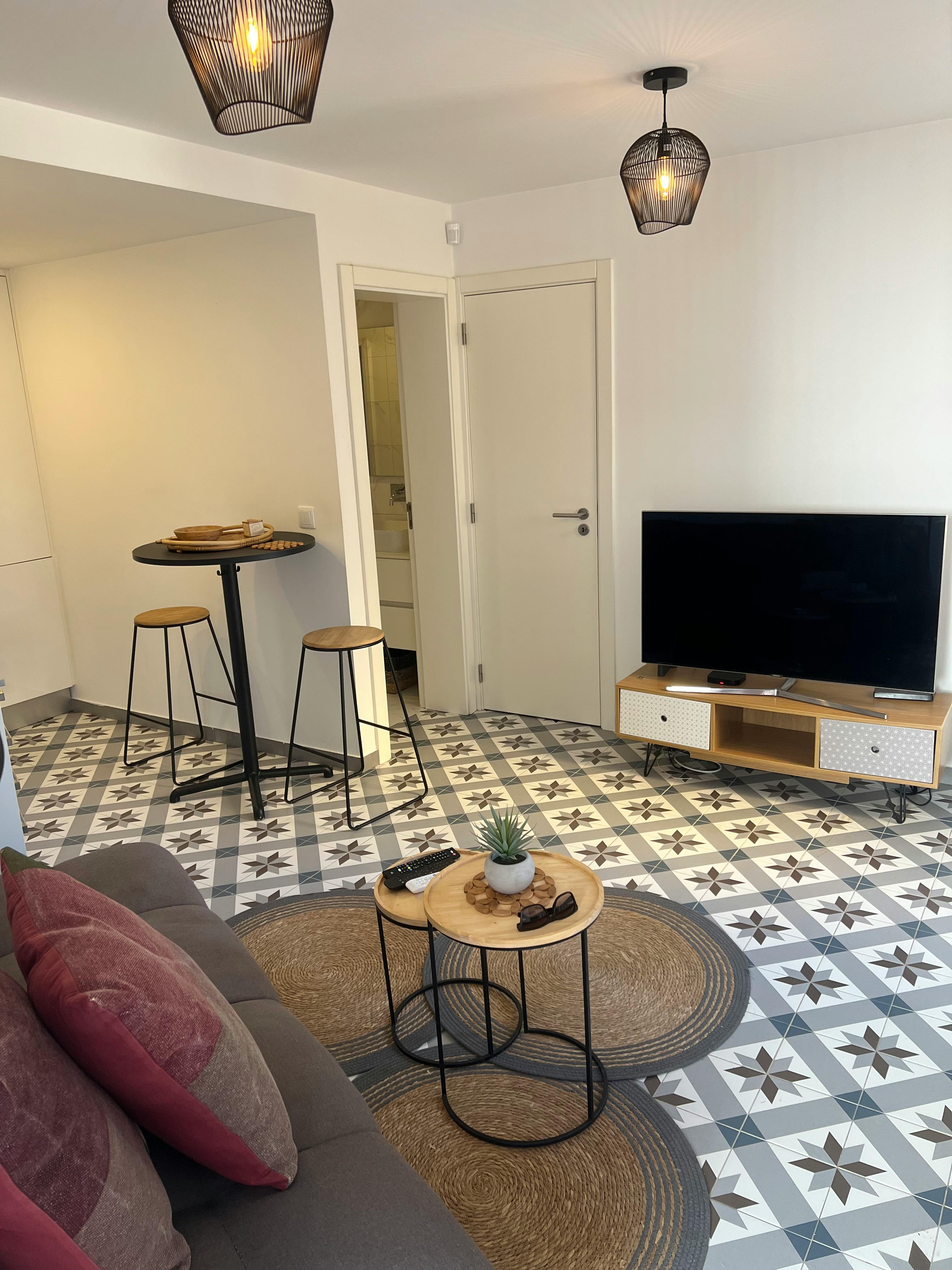 Wohnung zu mieten für 1.450 € pro Monat in Lisbon, Rua Cidade da Horta