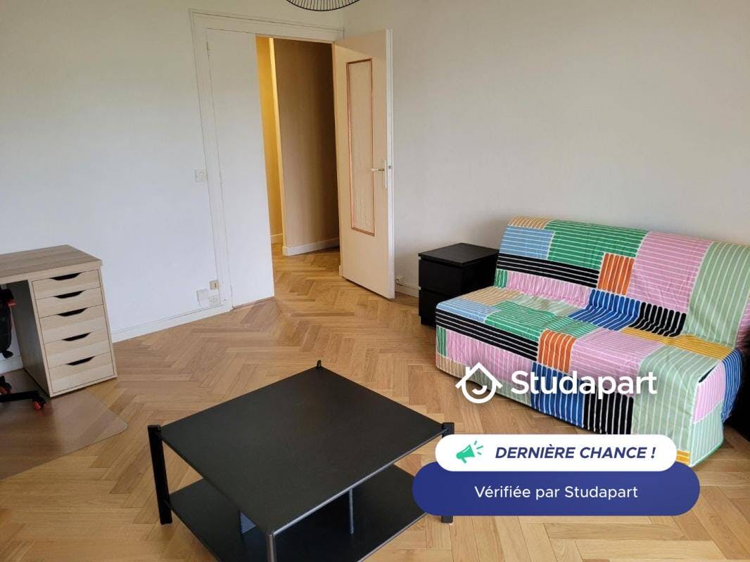 Apartment for rent for €750 per month in Angers, Boulevard Henri Dunant