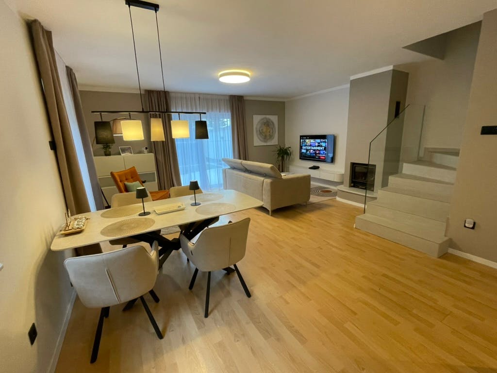 House for rent for HUF 528,271 per month in Pécs, Bálicsi út