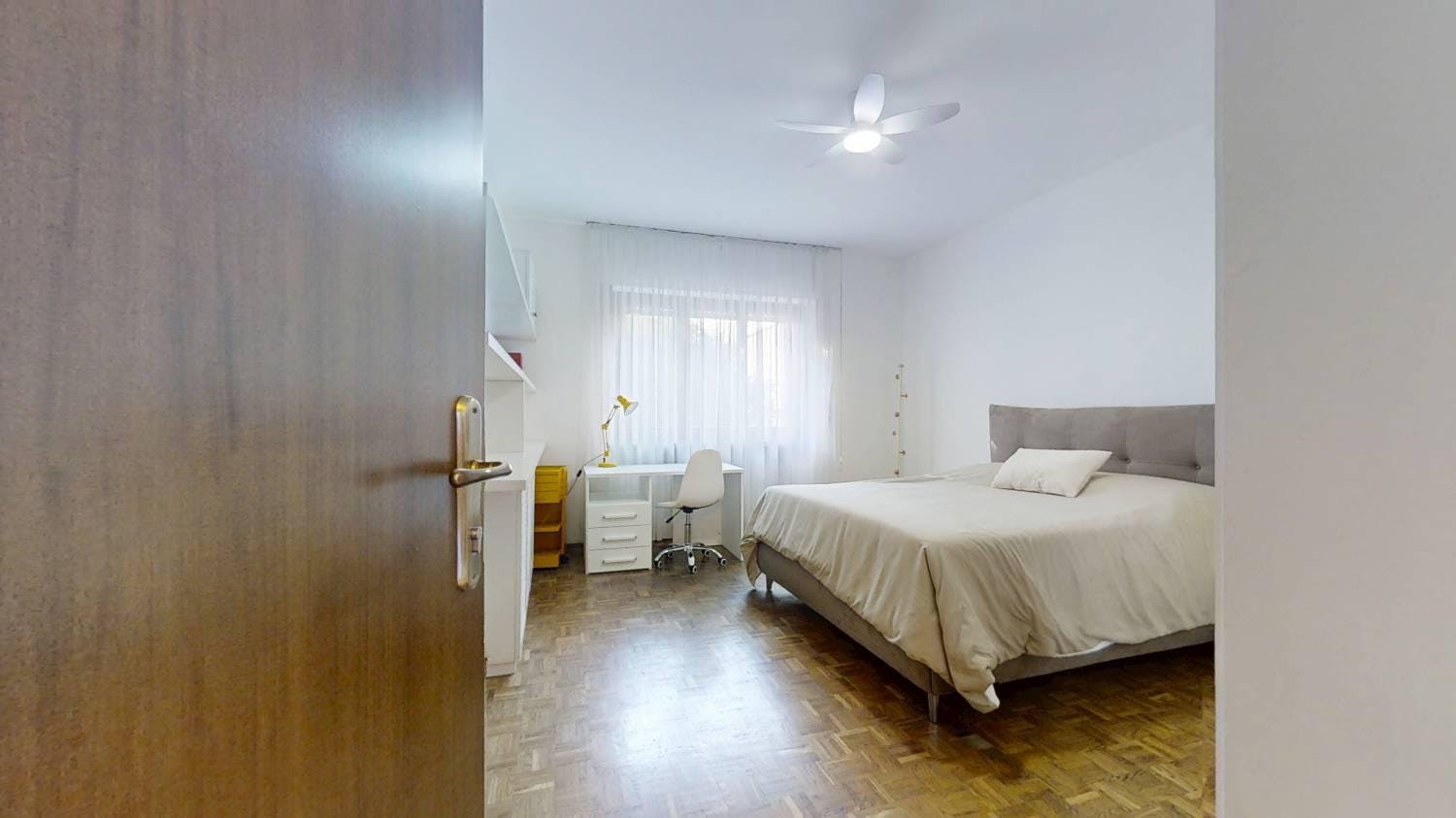 Private room in Via Peschiera, Venice (1717202) ROOM