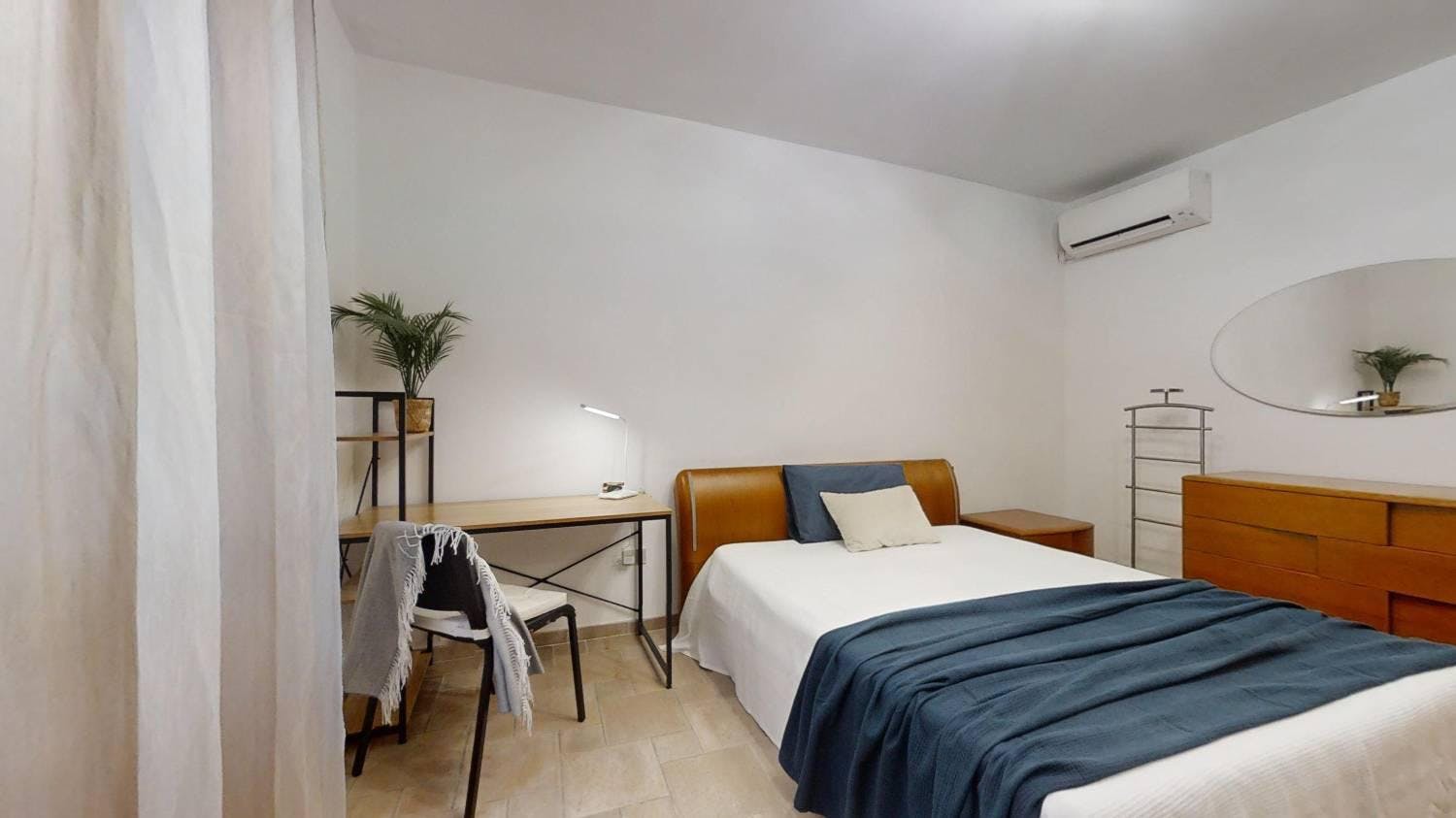 Private room in Via Torino, Venice (1717249) ROOM