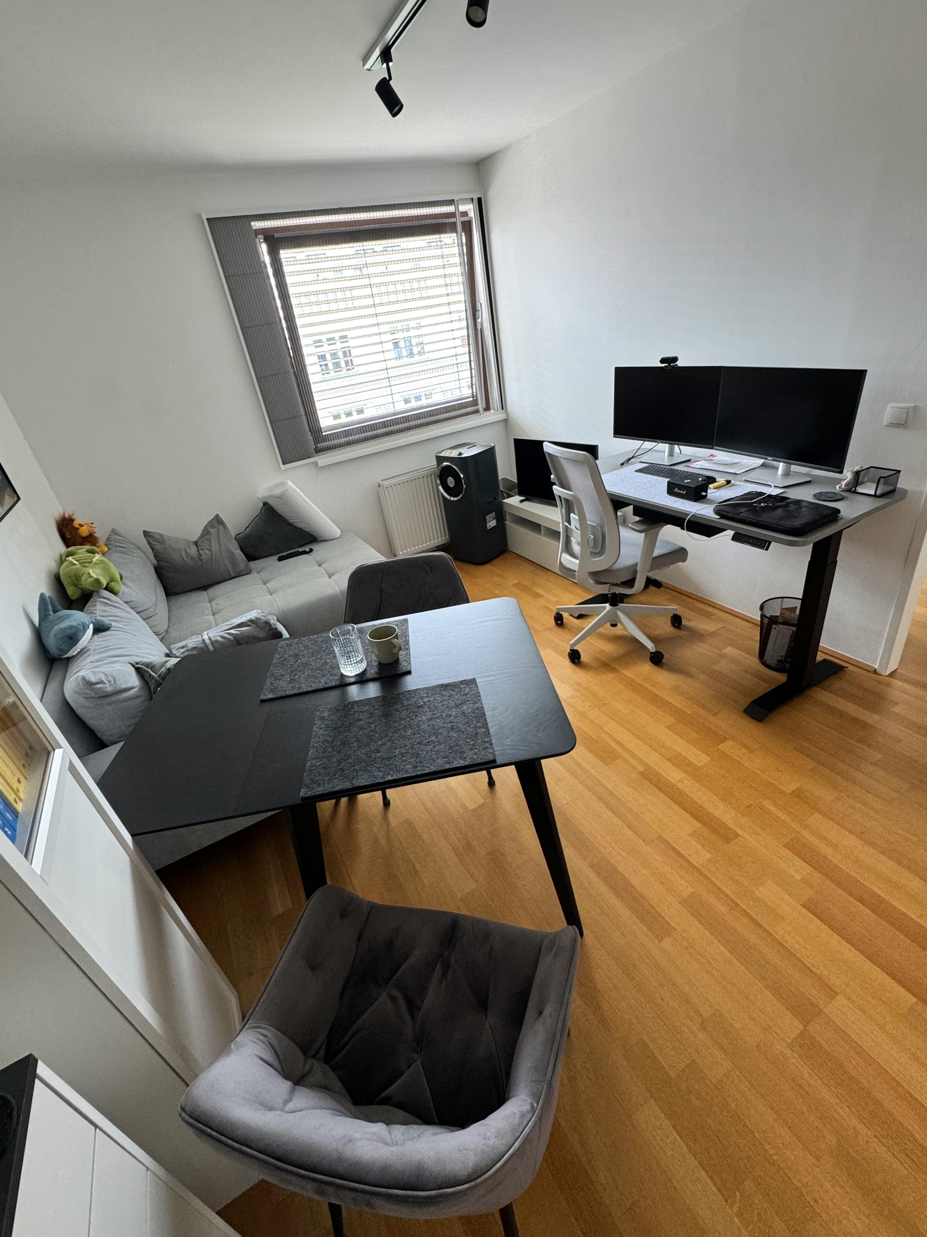 Apartment for rent for €1,100 per month in Vienna, Mariahilfer Straße