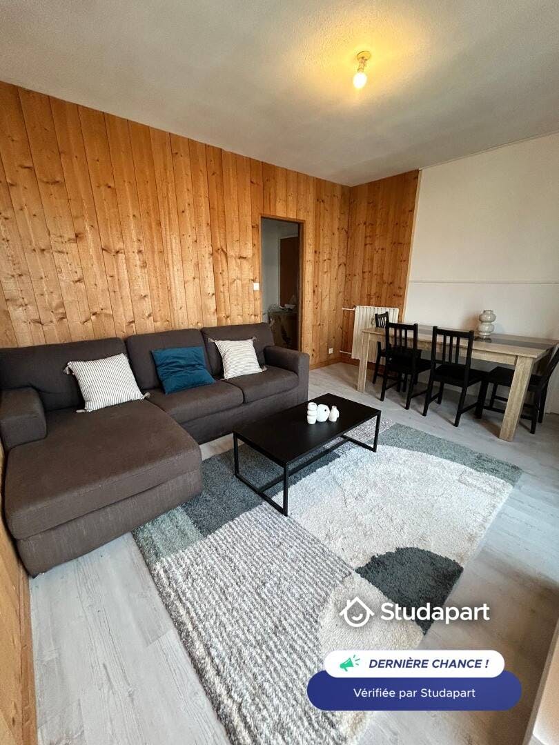 Apartment for rent for €1,199 per month in Saint-Brieuc, Rue Gustave Eiffel