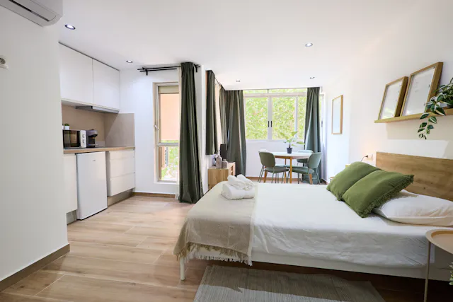 Apartment in Carrer de Sant Rafael, Valencia (1717578) room image 1