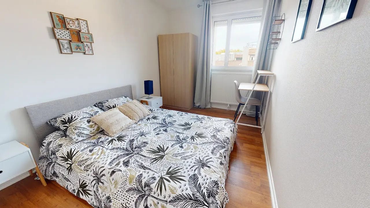 Private room in Rue des 3 Meules, Saint-Étienne (1717612) room image 1