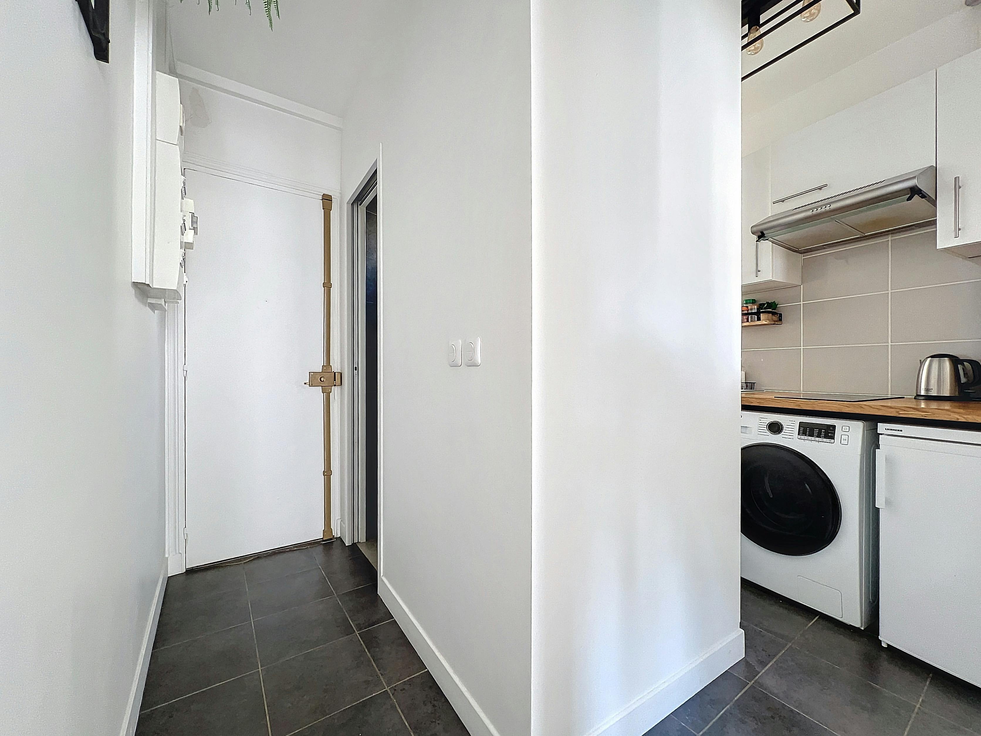 1-Bedroom Apartment in Rue Kléber, Levallois-Perret (1717730) room image 20