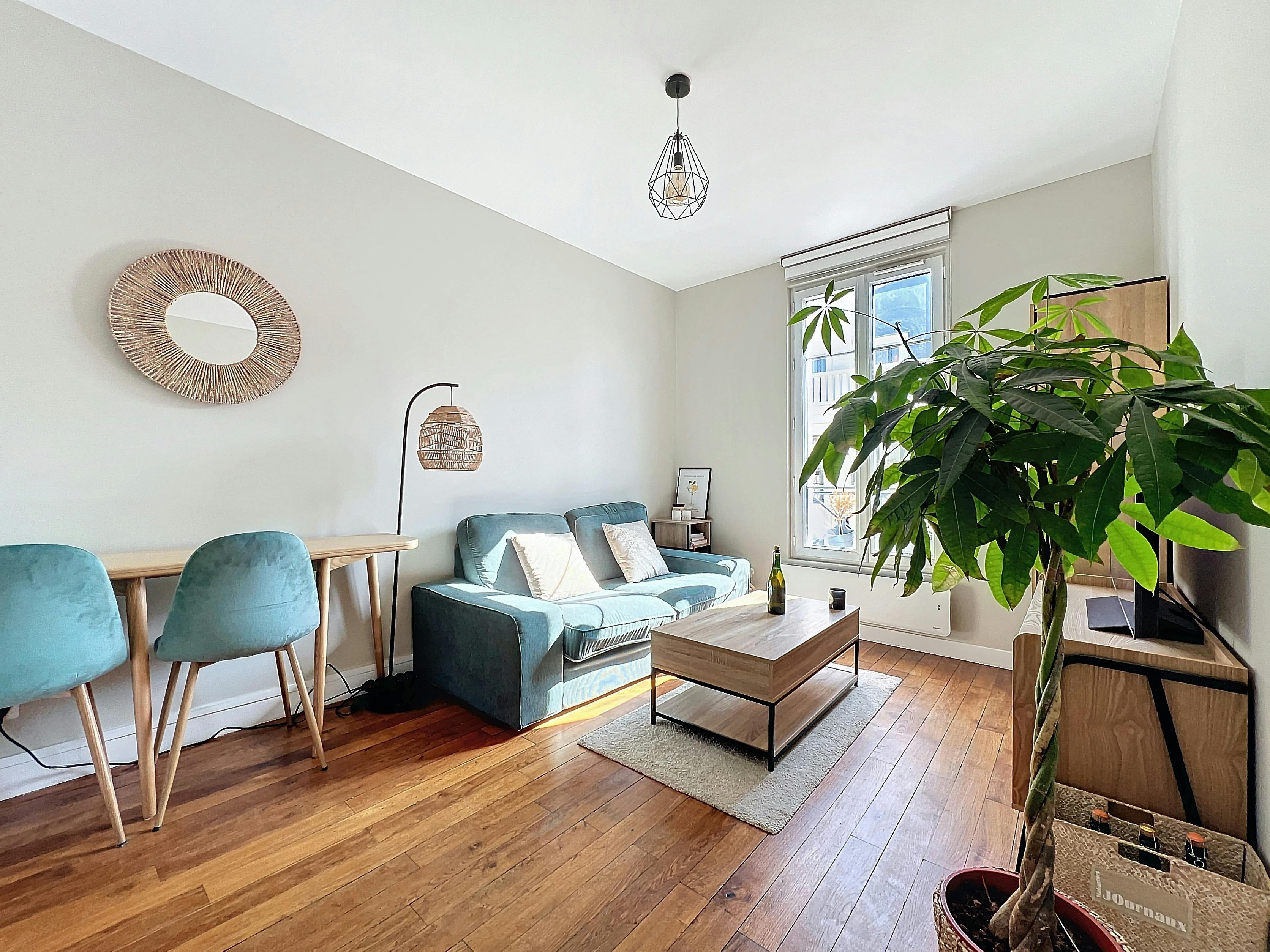 1-Bedroom Apartment in Rue Kléber, Levallois-Perret (1717730) ROOM